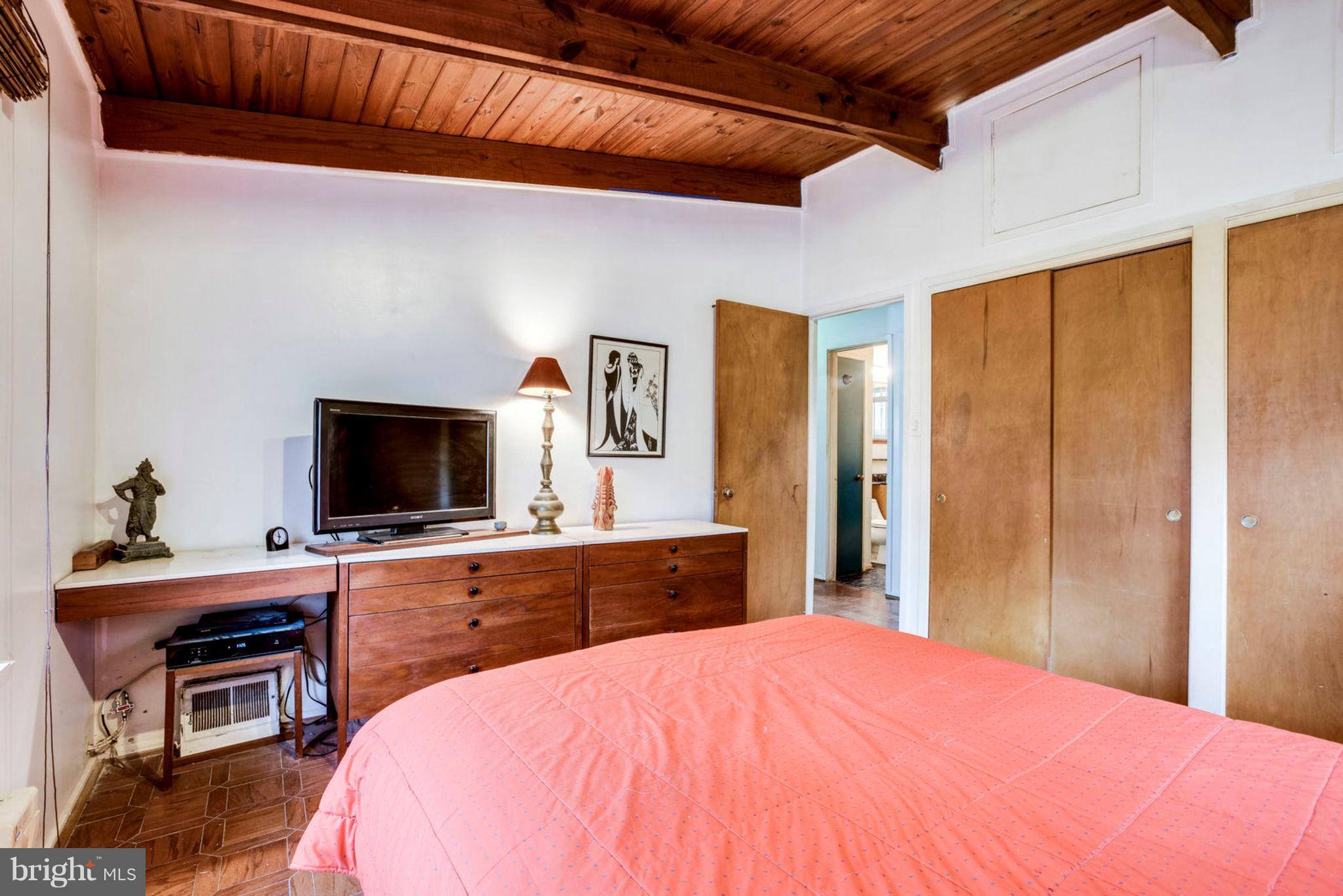 HOLMES RUN ACRES - Residential