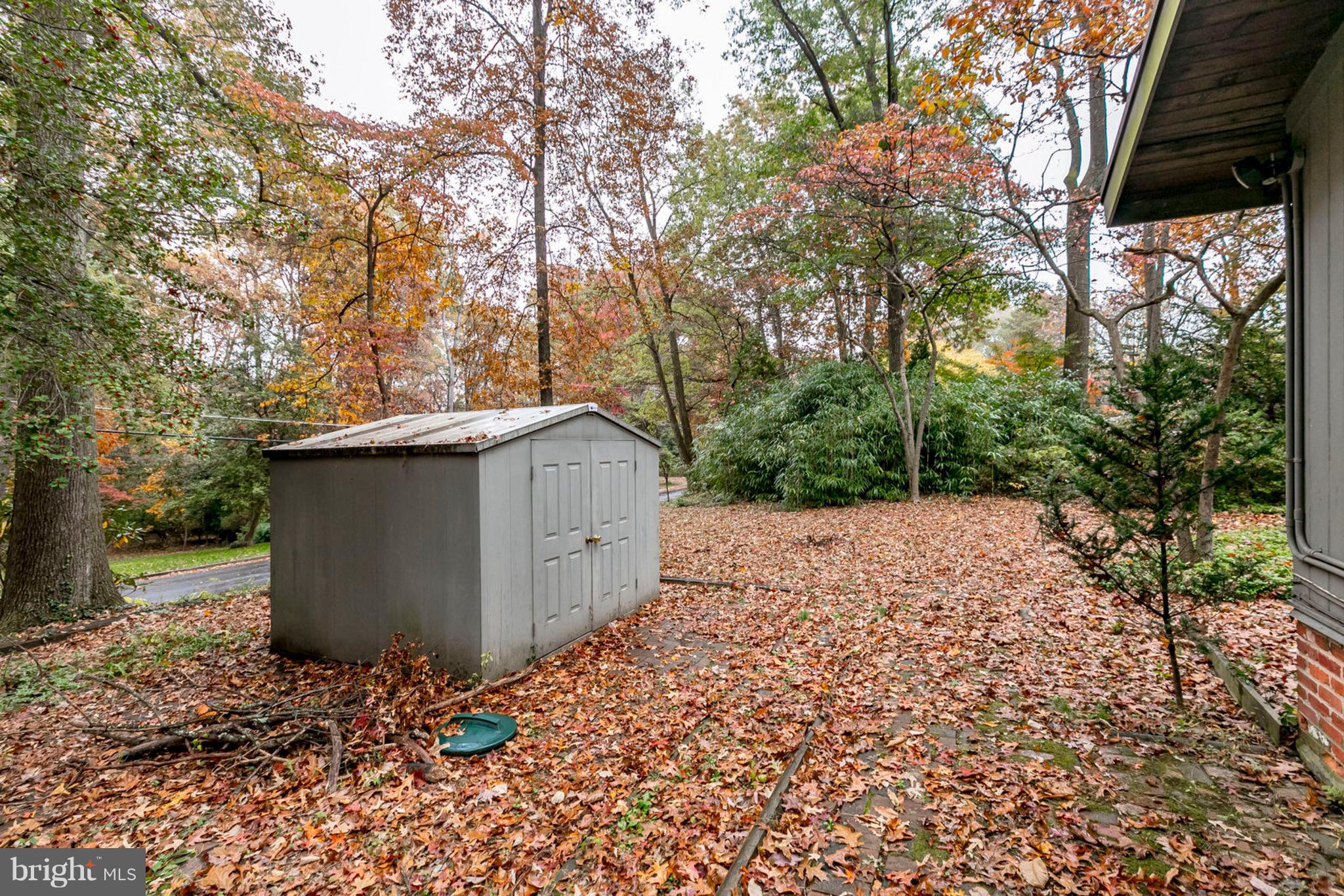 HOLMES RUN ACRES - Residential