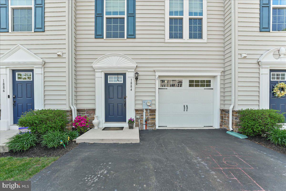 1884 THISTLE COURT