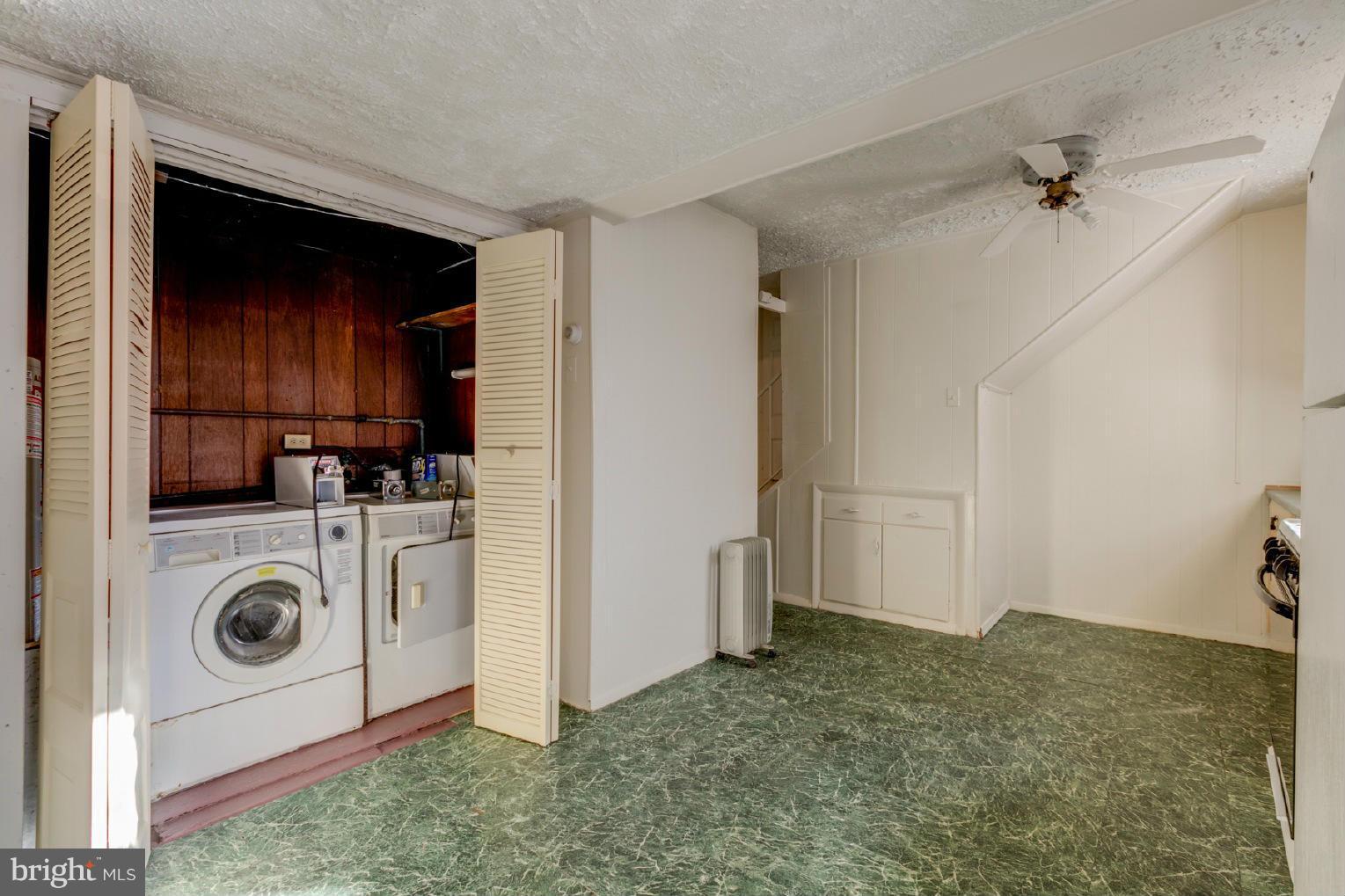 ADDISON HEIGHTS - Residential Lease