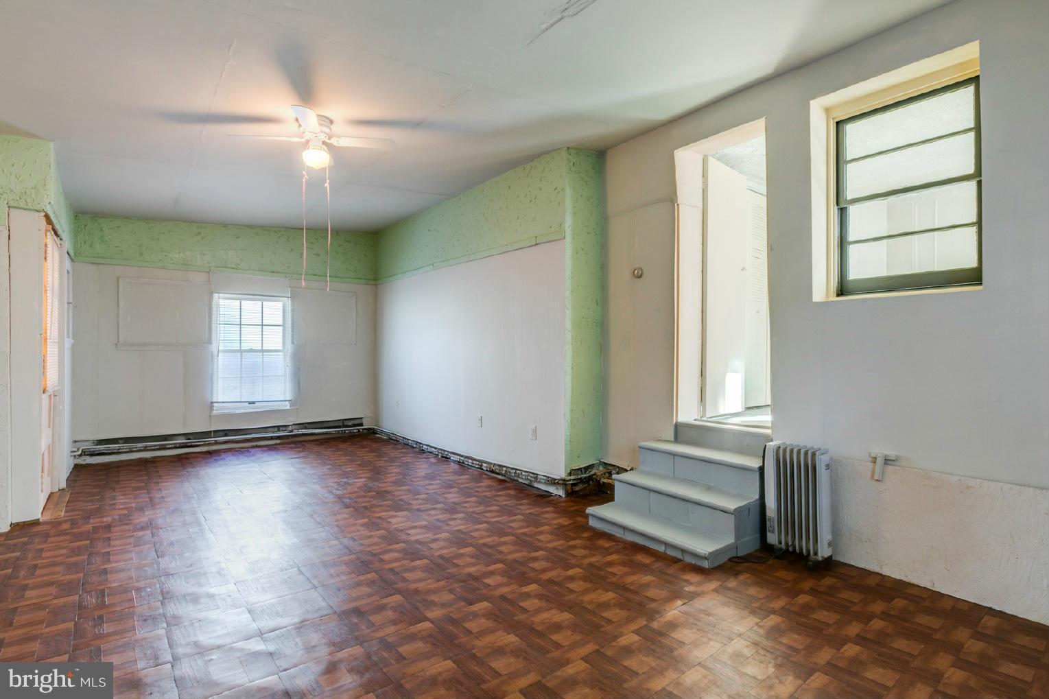 ADDISON HEIGHTS - Residential Lease