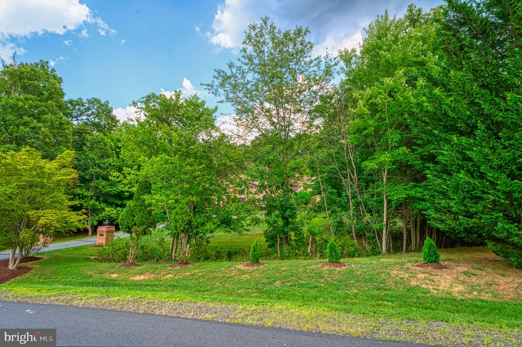 SENECA GREEN - Residential