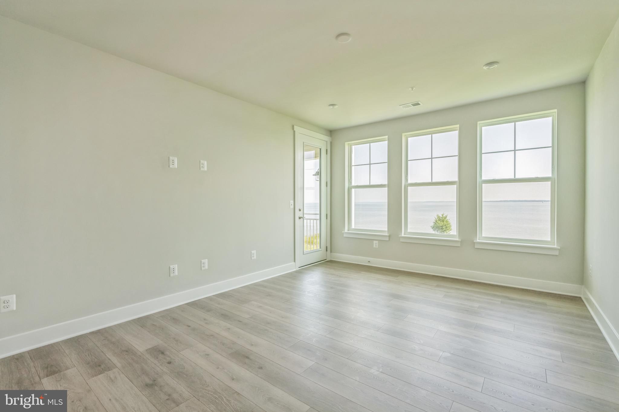 FOUR SEASONS AT KENT ISLAND - Residential