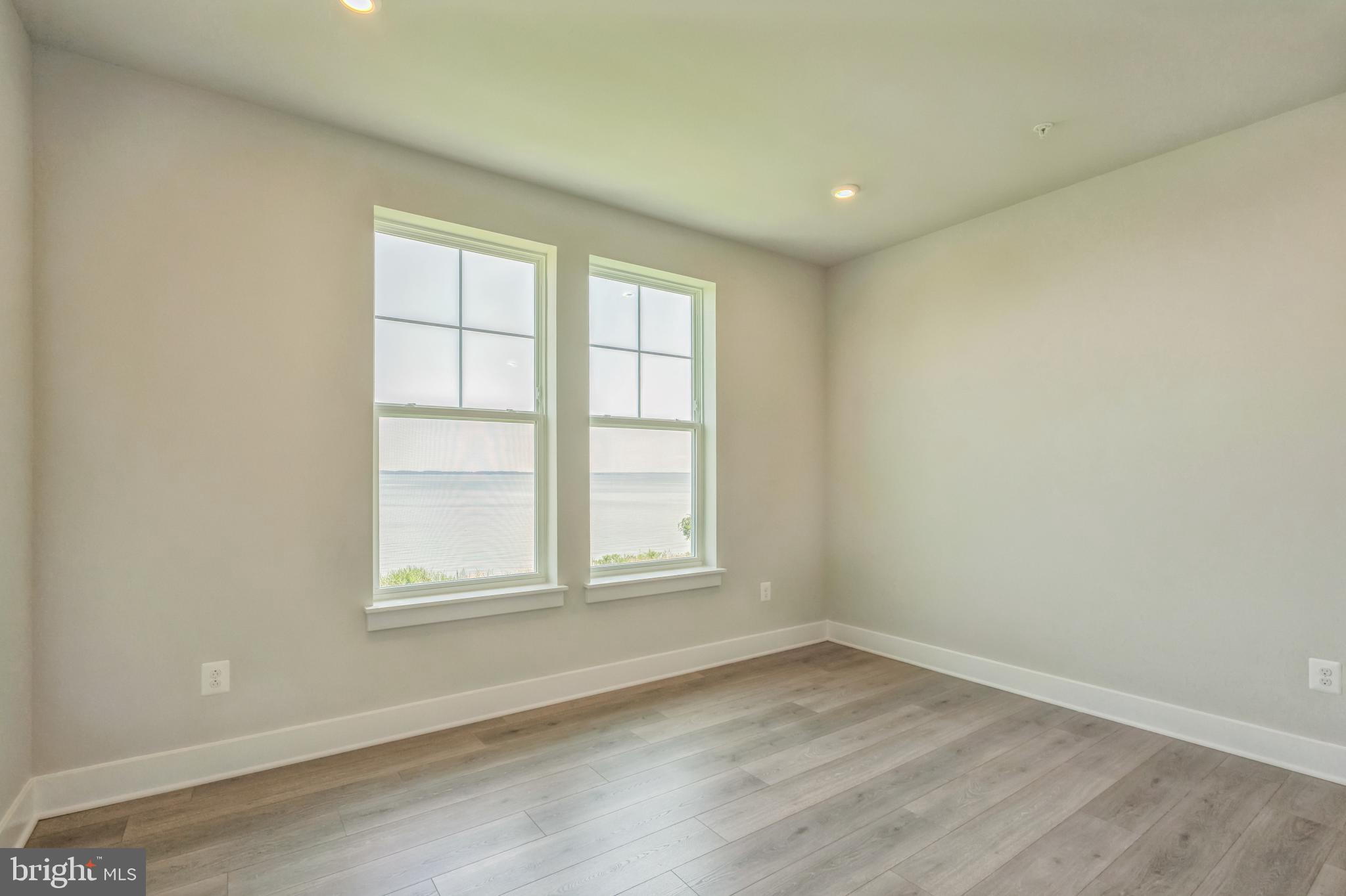 FOUR SEASONS AT KENT ISLAND - Residential