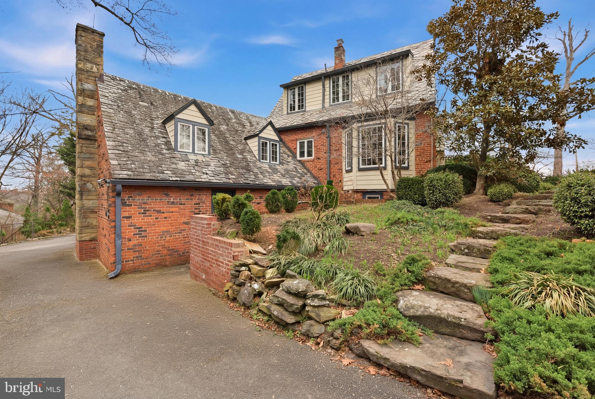 SHIRLEY WOODS - Residential