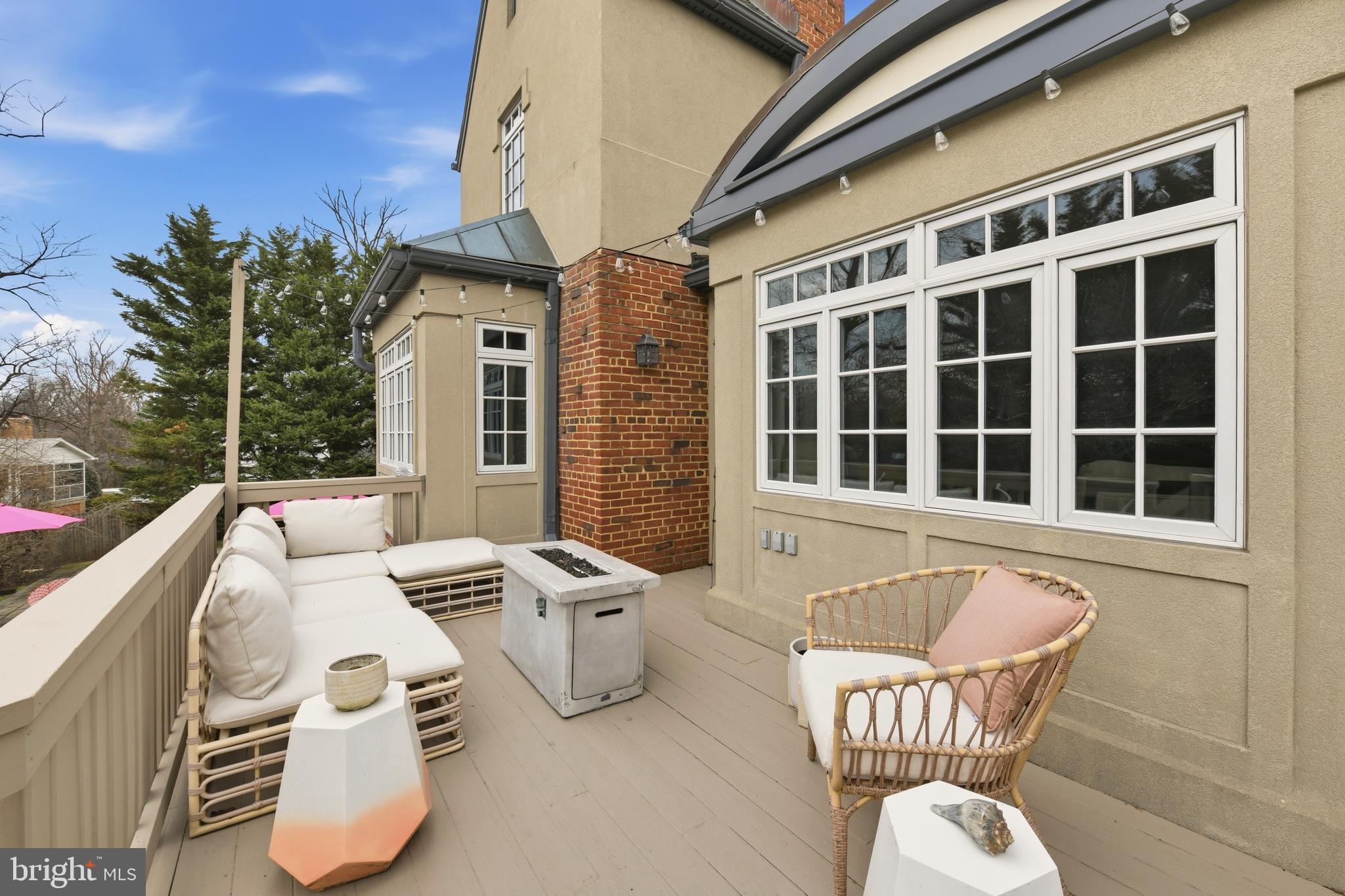 SHIRLEY WOODS - Residential