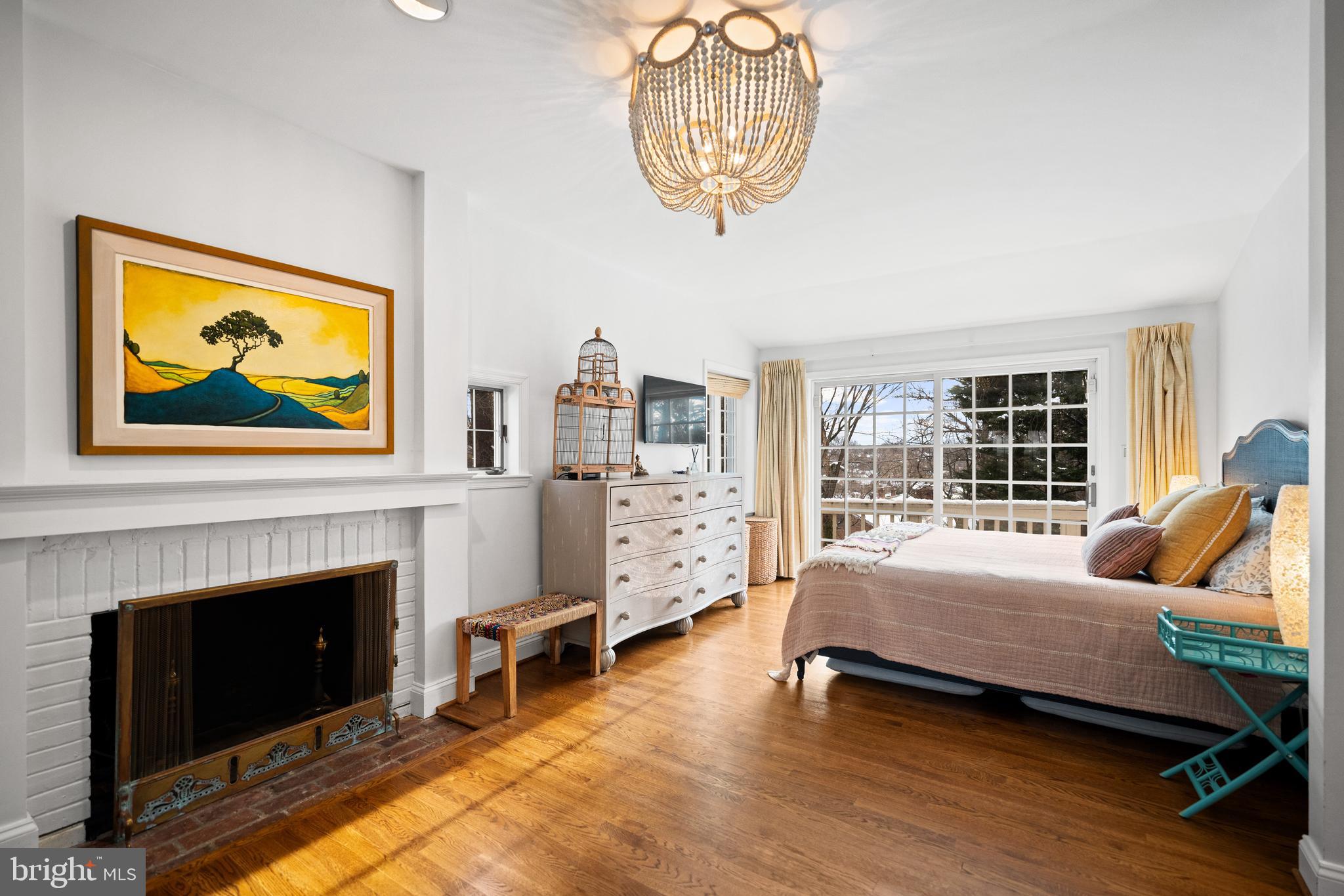 SHIRLEY WOODS - Residential