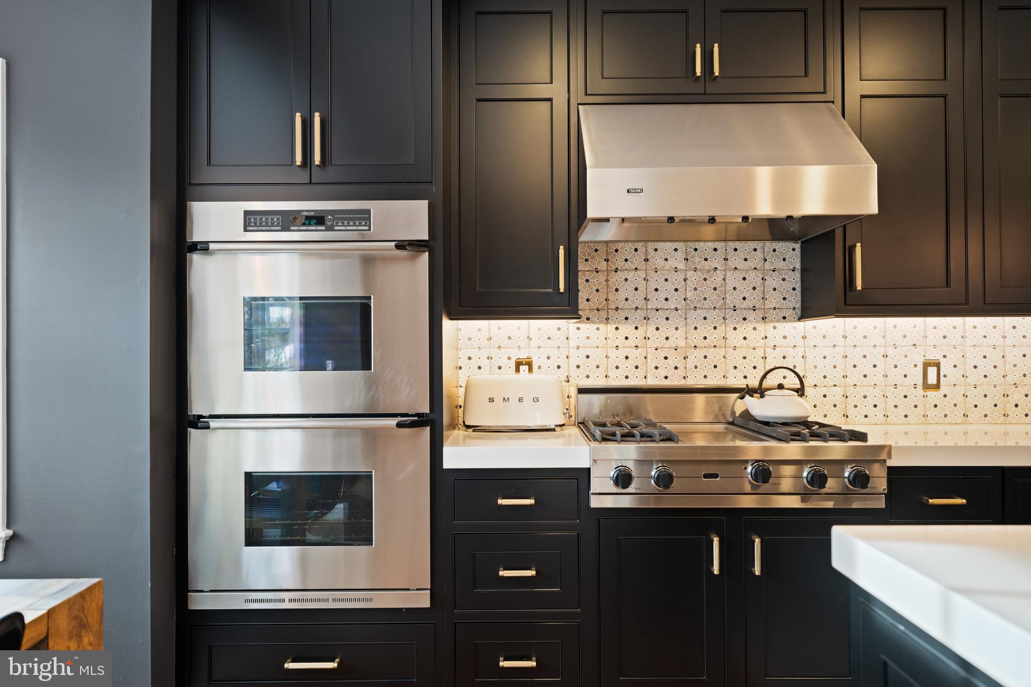 SHIRLEY WOODS - Residential