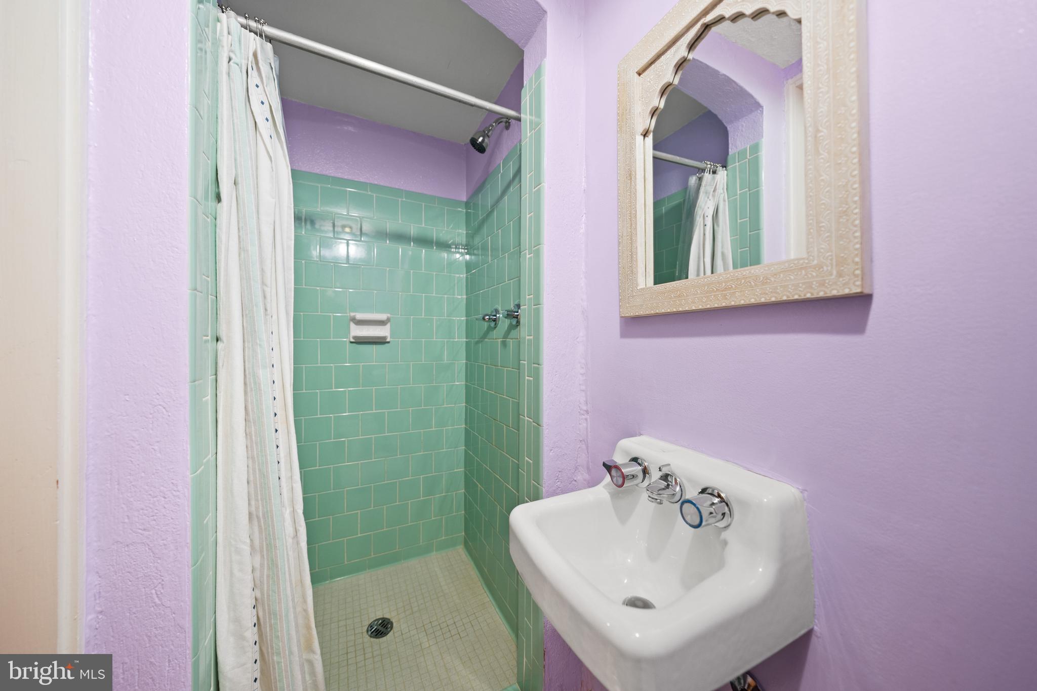 SHIRLEY WOODS - Residential