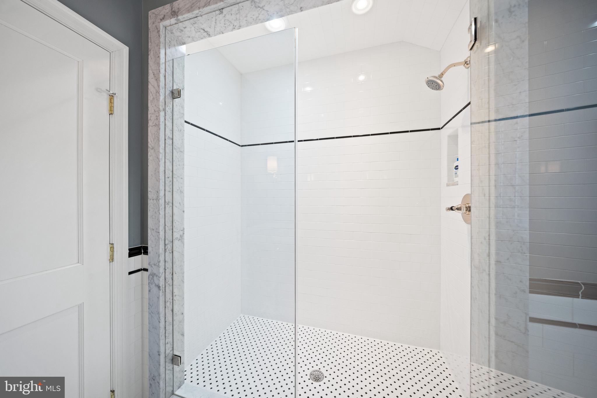 SHIRLEY WOODS - Residential