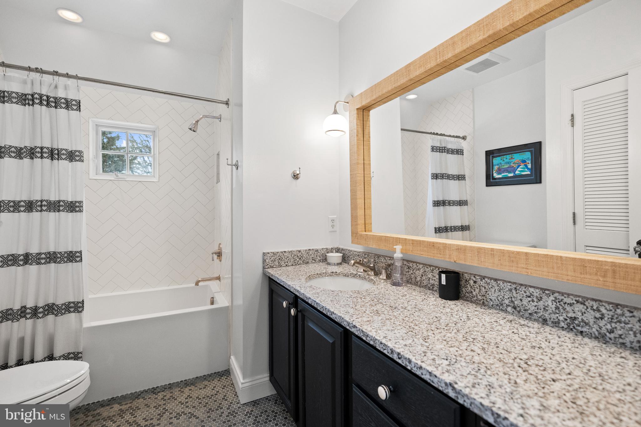 SHIRLEY WOODS - Residential