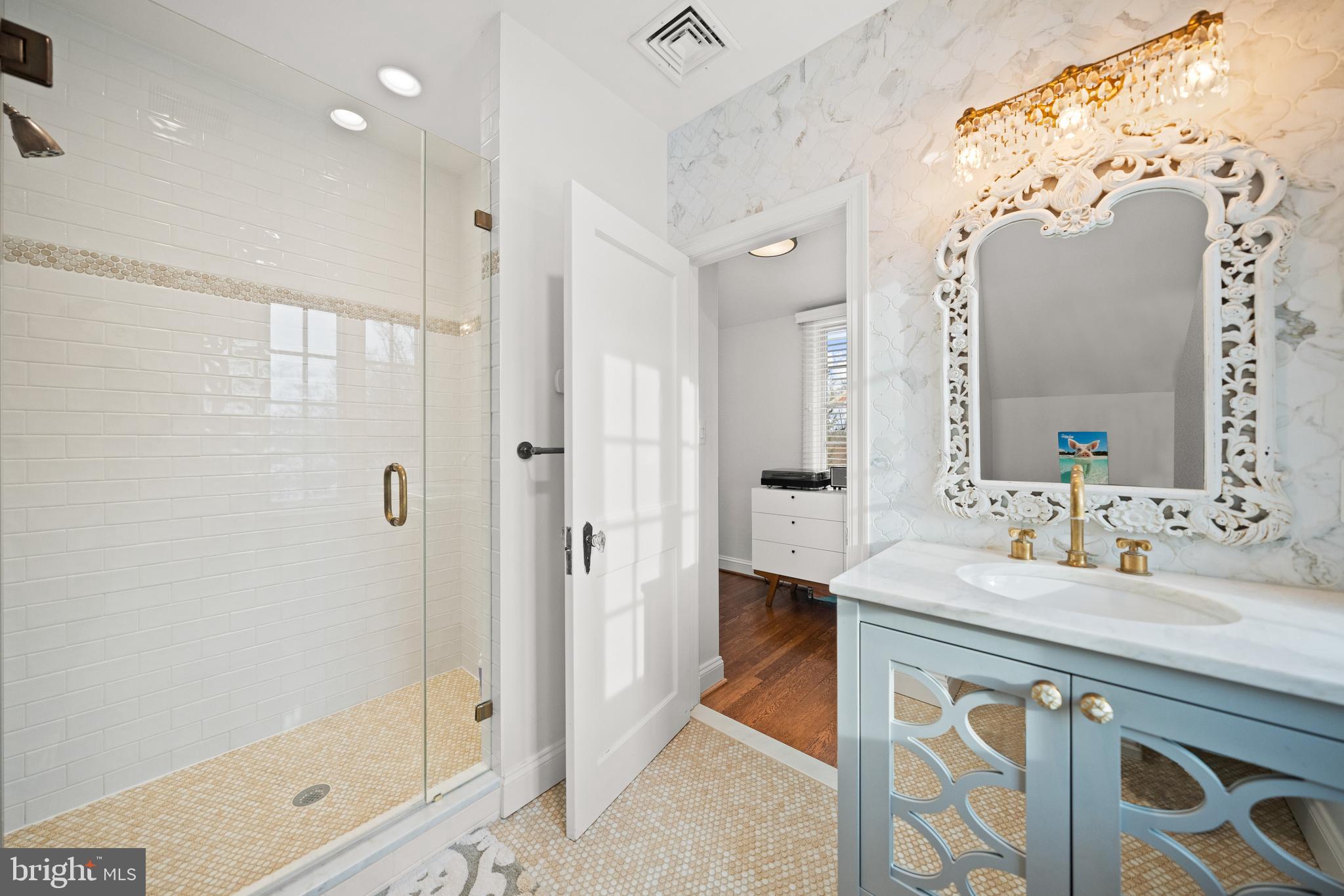 SHIRLEY WOODS - Residential