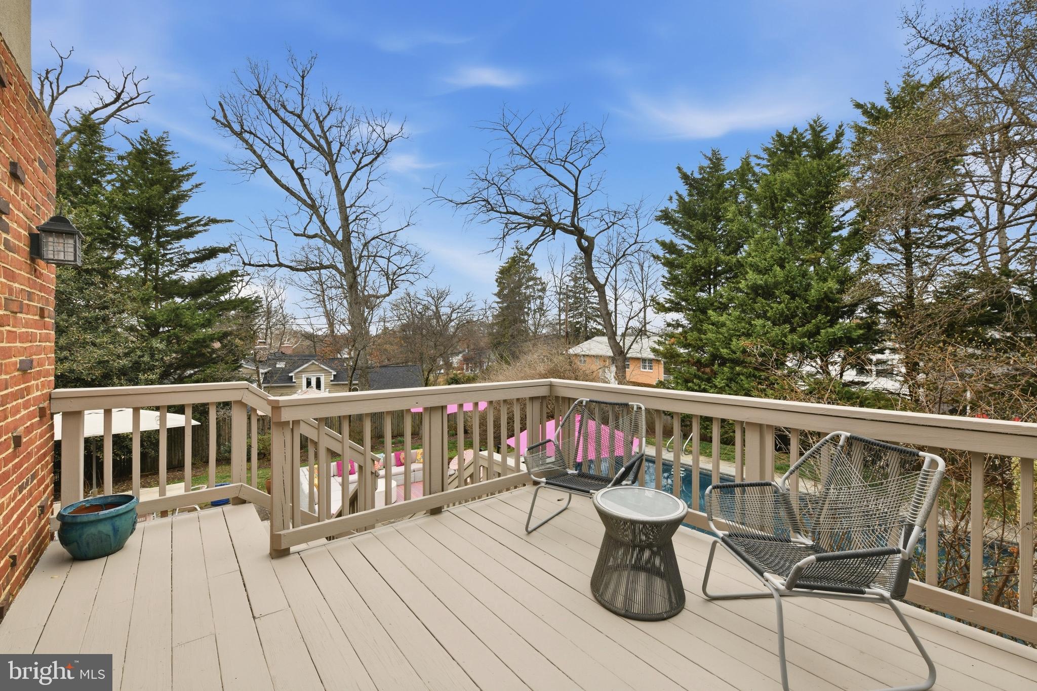 SHIRLEY WOODS - Residential