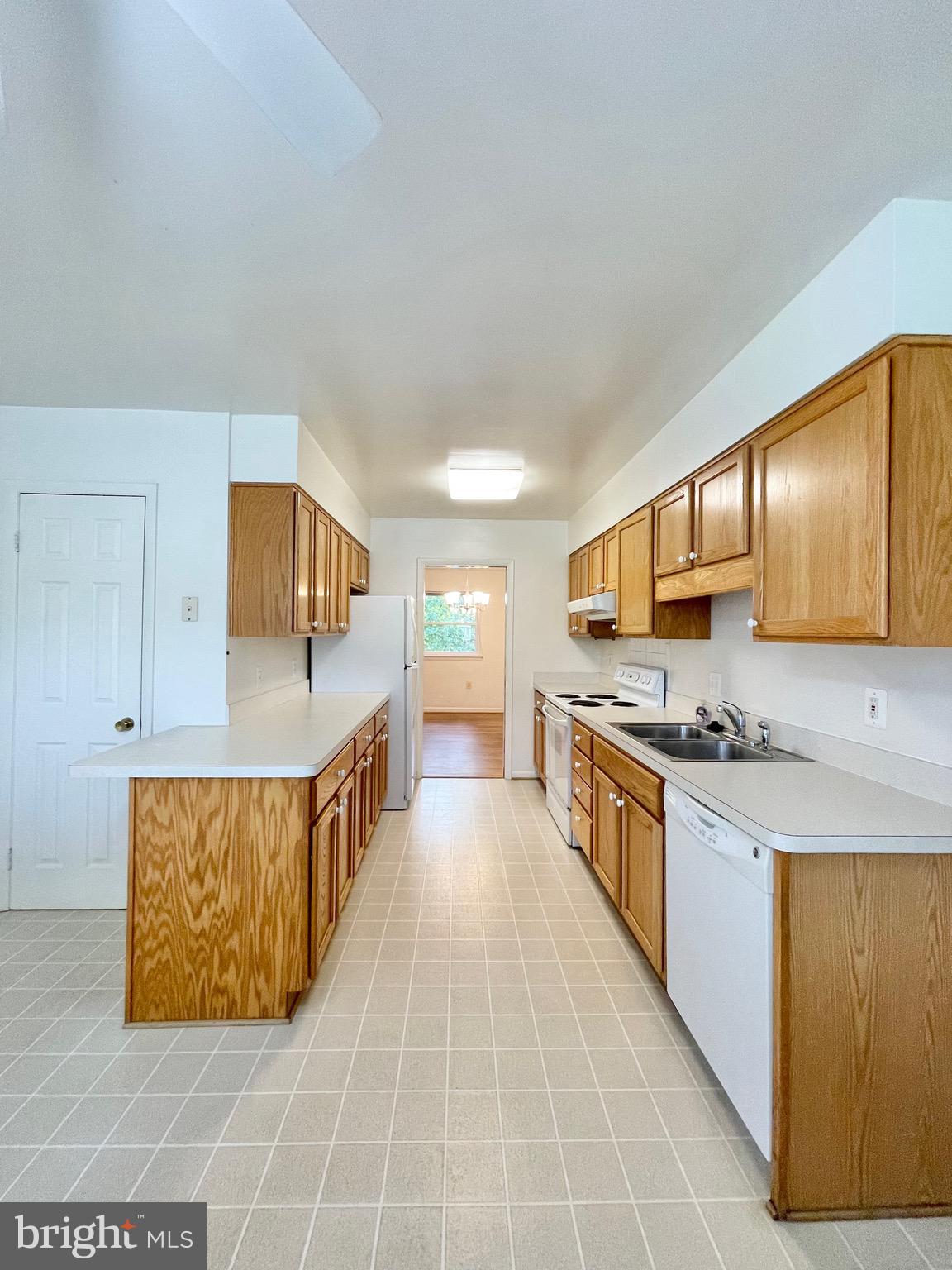 EL NIDO ESTATES - Residential Lease