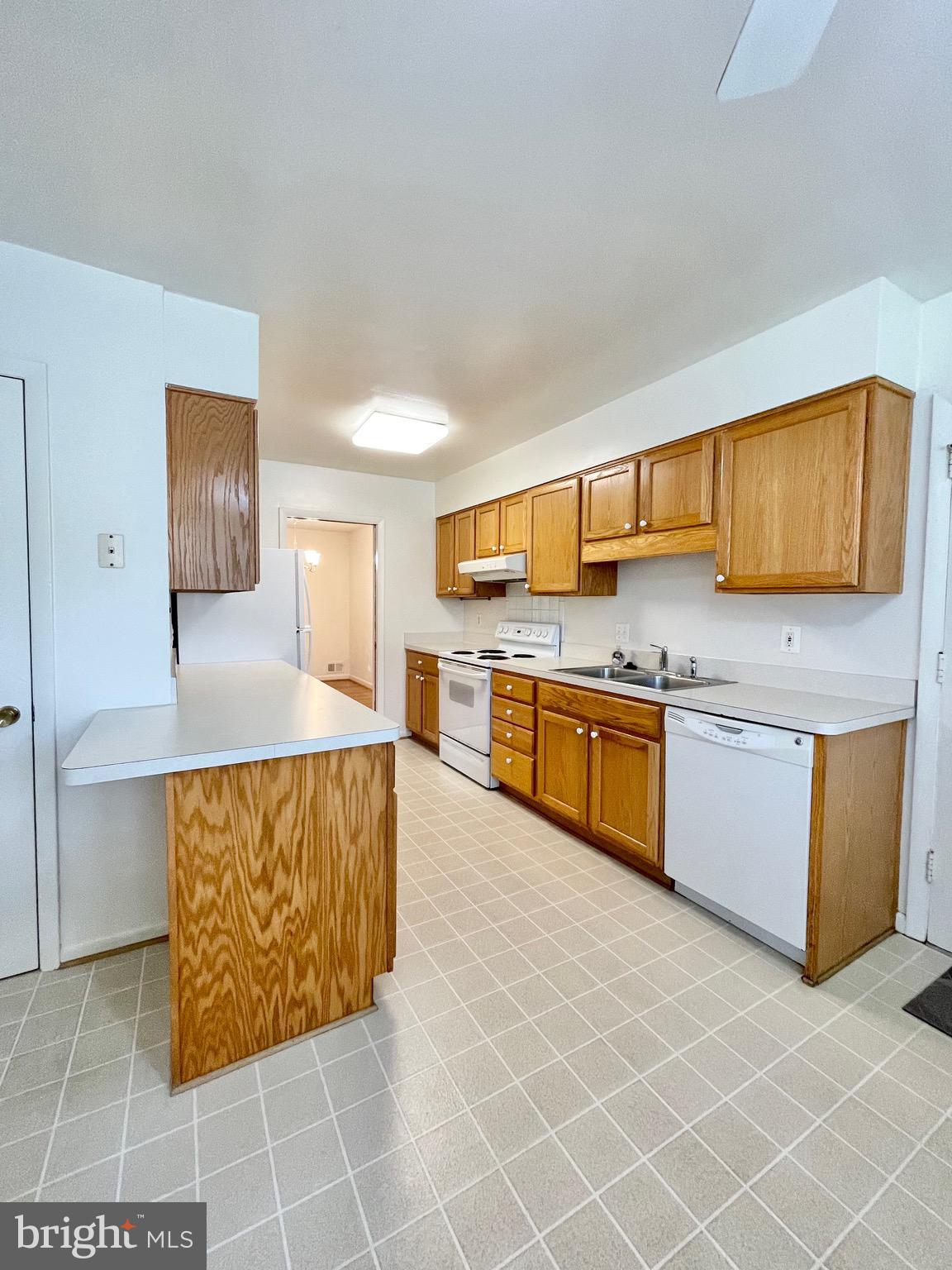 EL NIDO ESTATES - Residential Lease