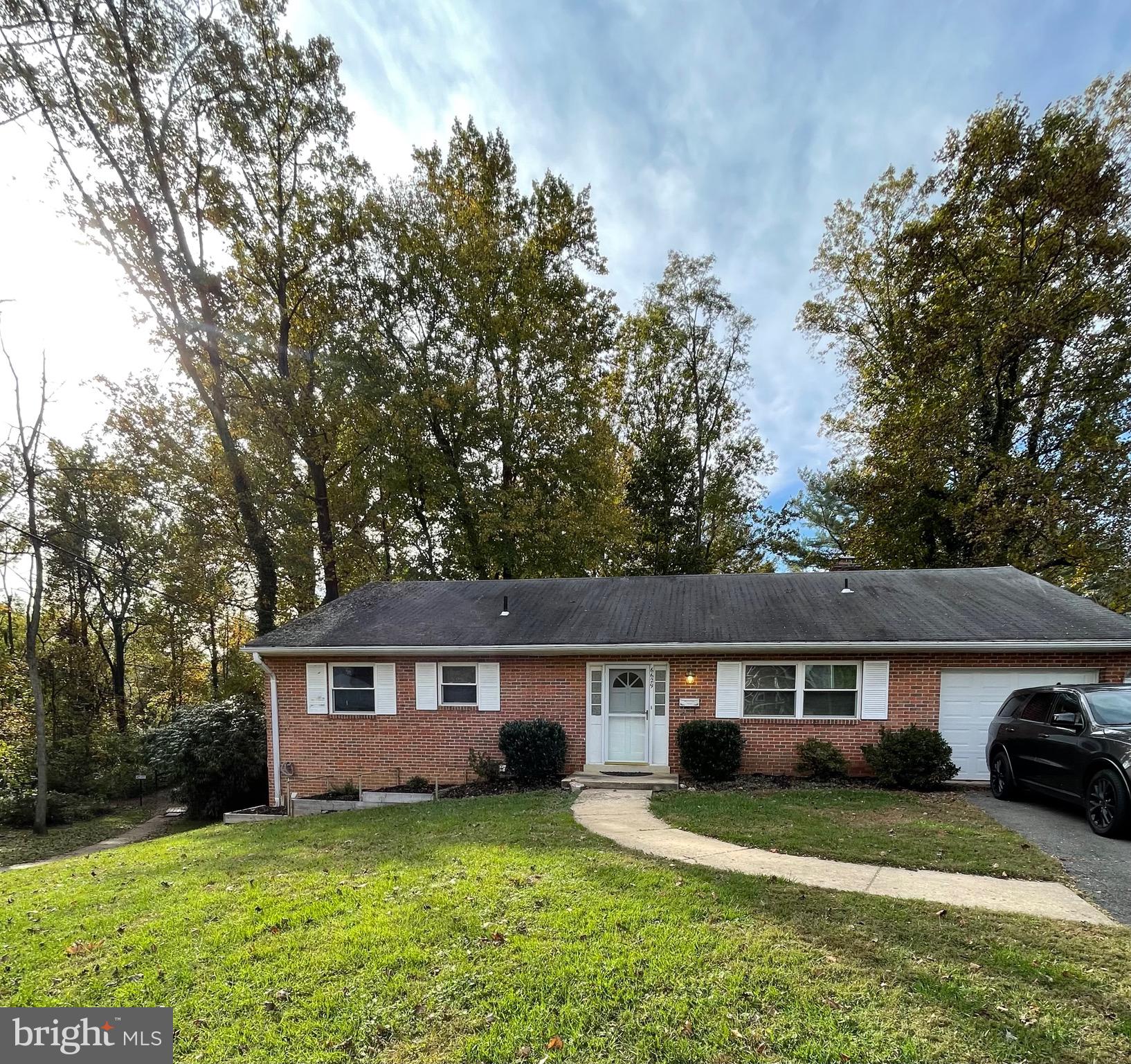 EL NIDO ESTATES - Residential Lease