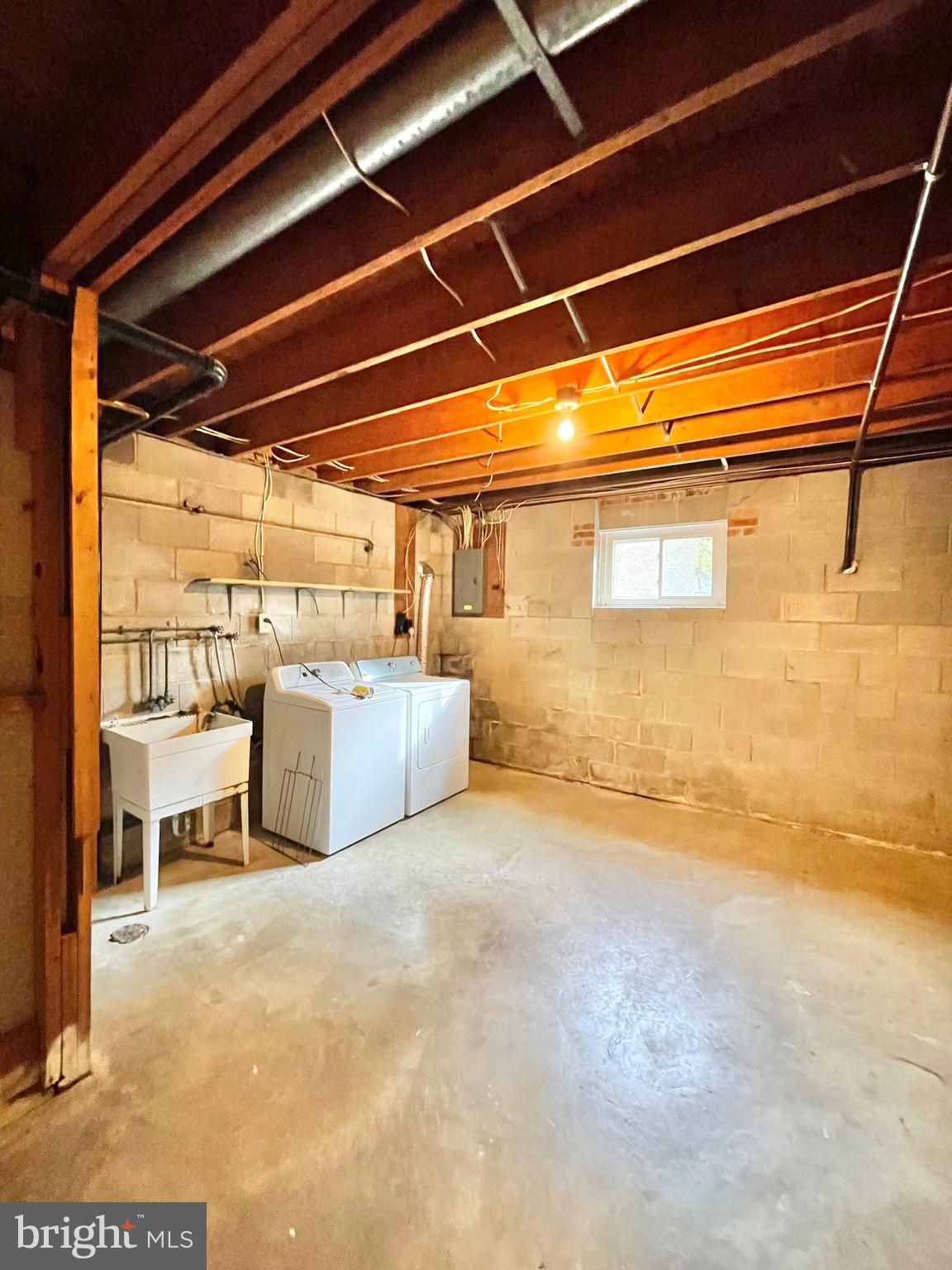 EL NIDO ESTATES - Residential Lease