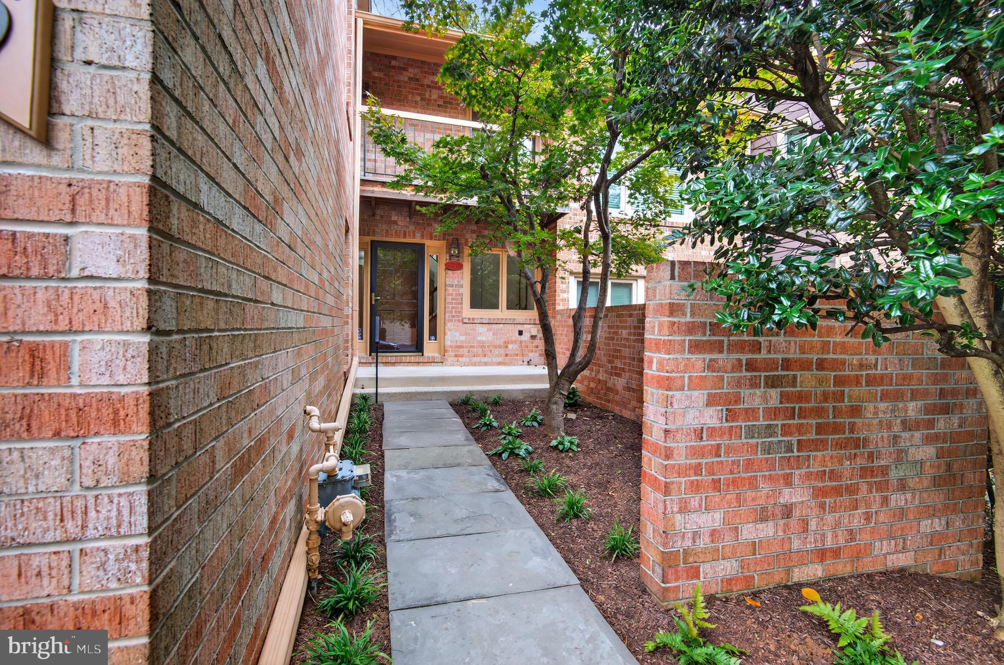 7819 WHITERIM TERRACE