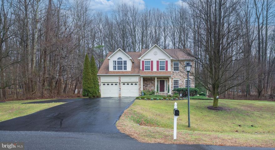 Fantastic opportunity to acquire this well maintained colonial-style residence situated on a 1 acre lot all without an HOA.
 The home showcases hardwood floors in the foyer, living, and dining areas, along with a generously spacious owner's suite featuring an en-suite bathroom. The additional bedrooms are also of considerable size. The fully finished basement boasts a  rec room , half a  bath and a dedicated workout/fitness area.
Owner is offering a One Year Home Warranty .