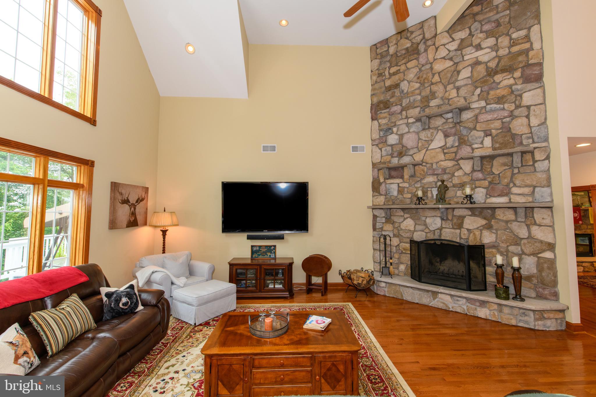 VILLAGE GREENS - Residential