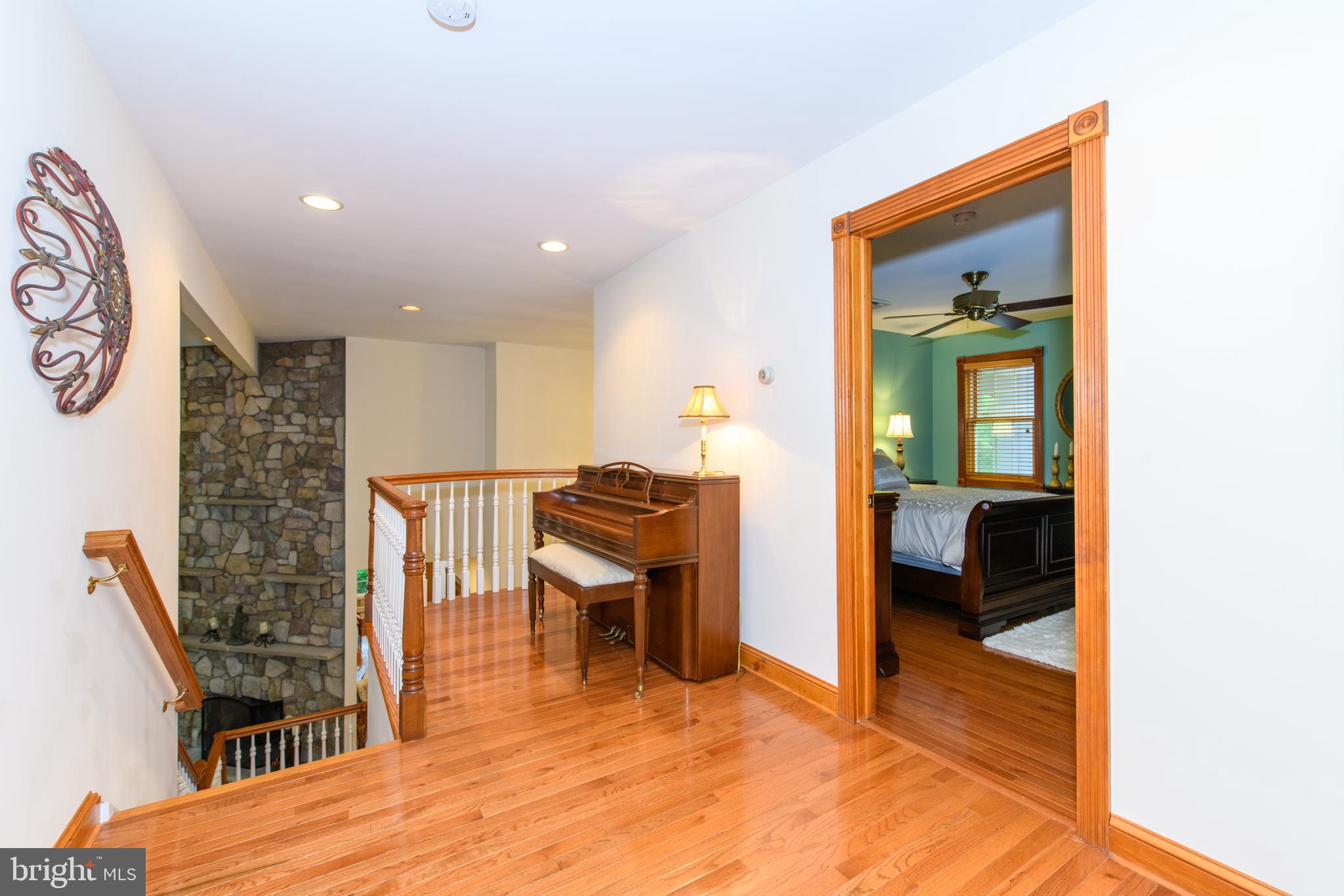 VILLAGE GREENS - Residential