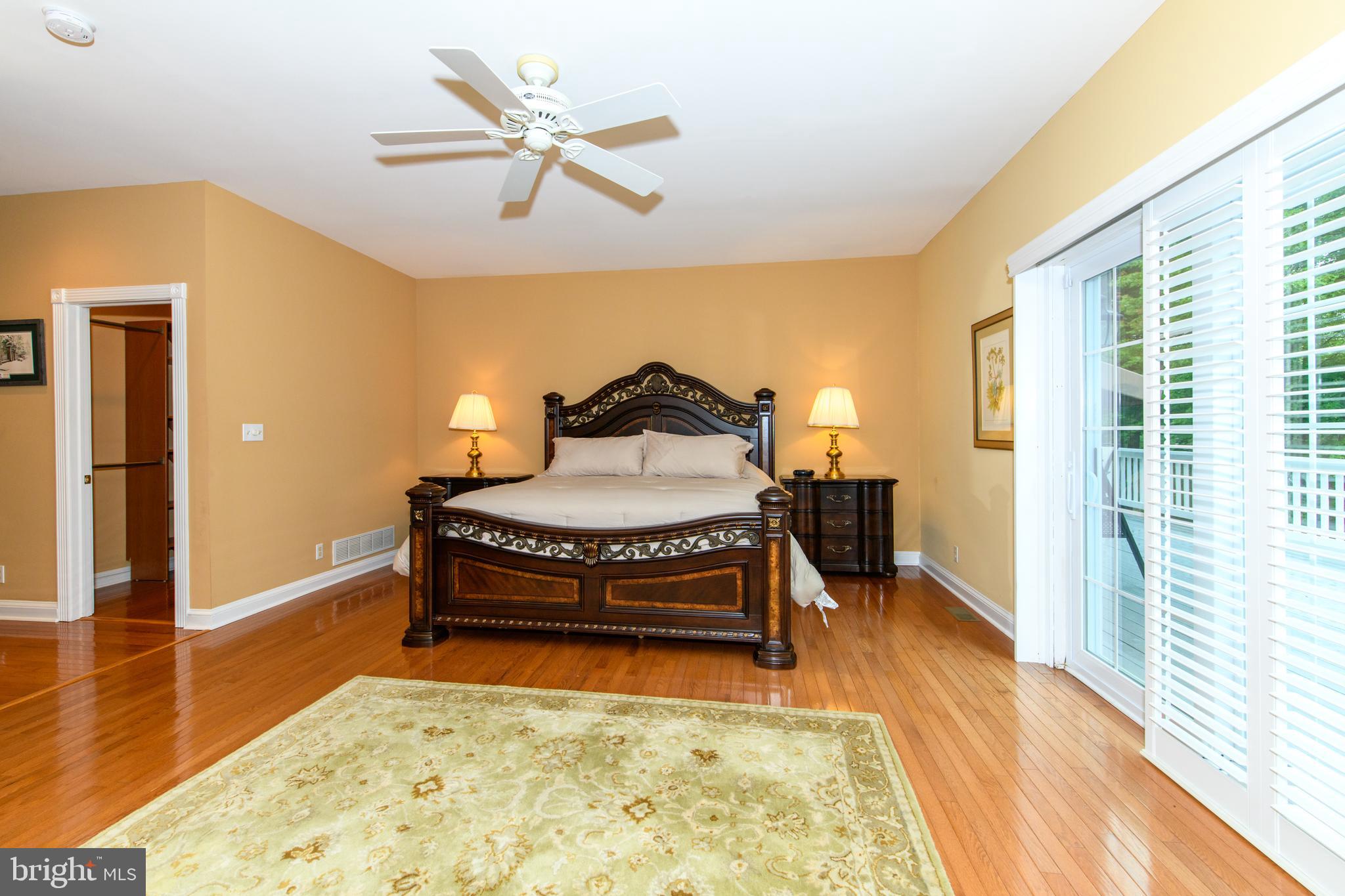 VILLAGE GREENS - Residential