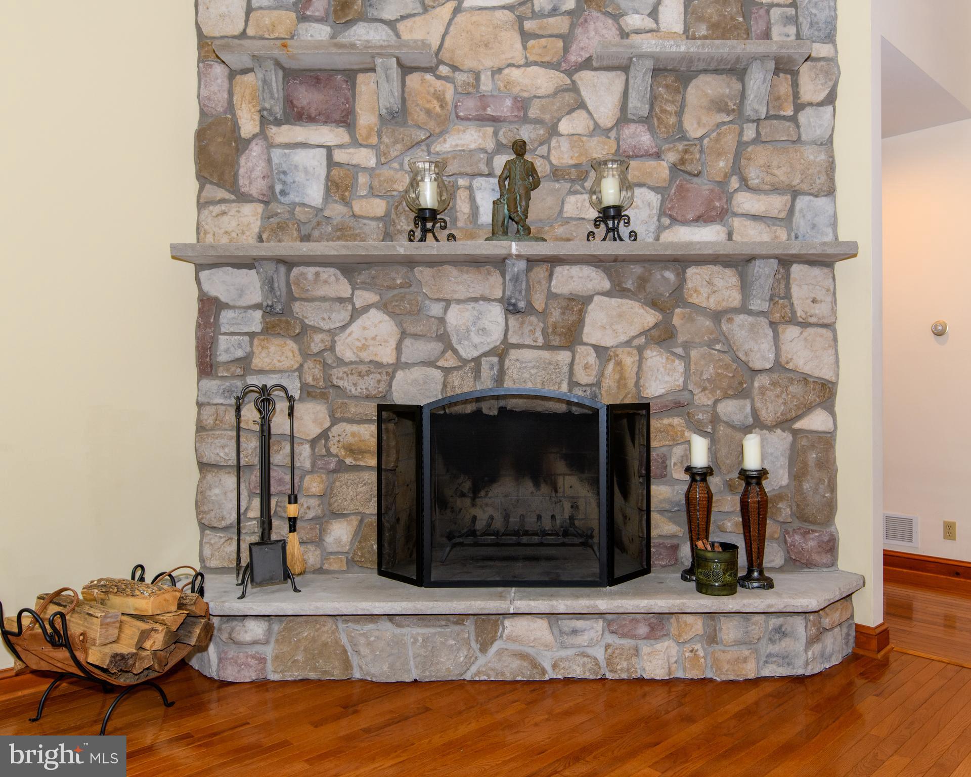 VILLAGE GREENS - Residential