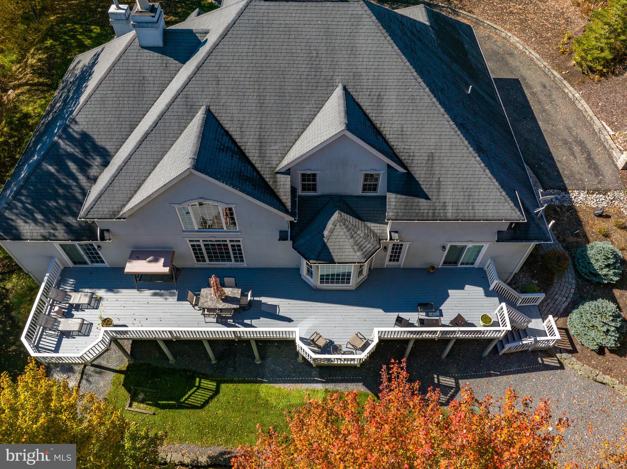 VILLAGE GREENS - Residential