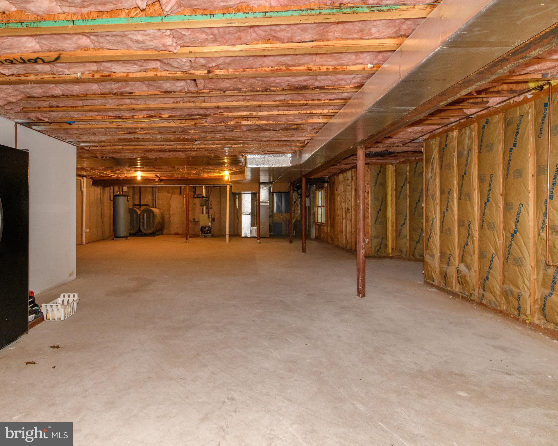 VILLAGE GREENS - Residential