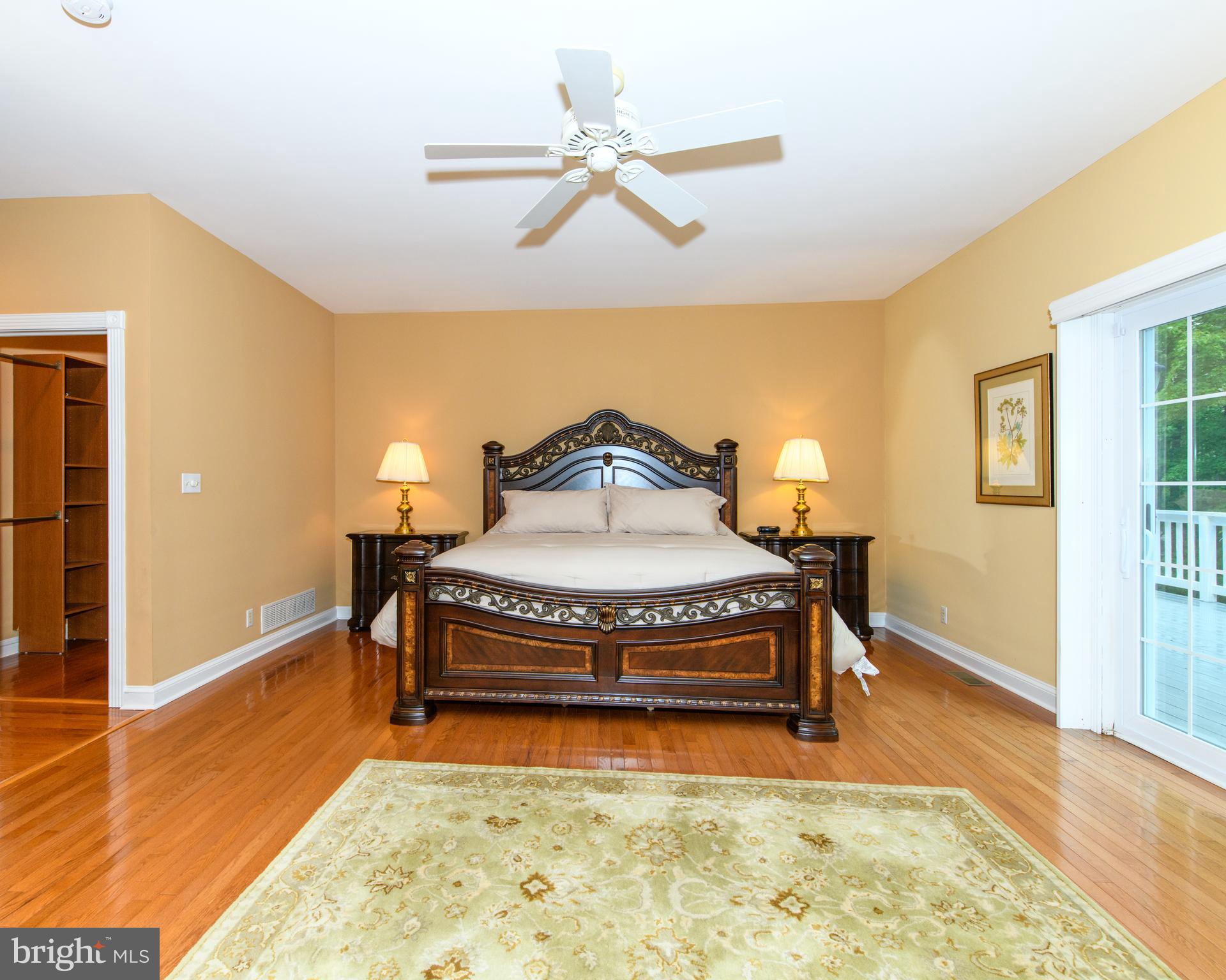 VILLAGE GREENS - Residential