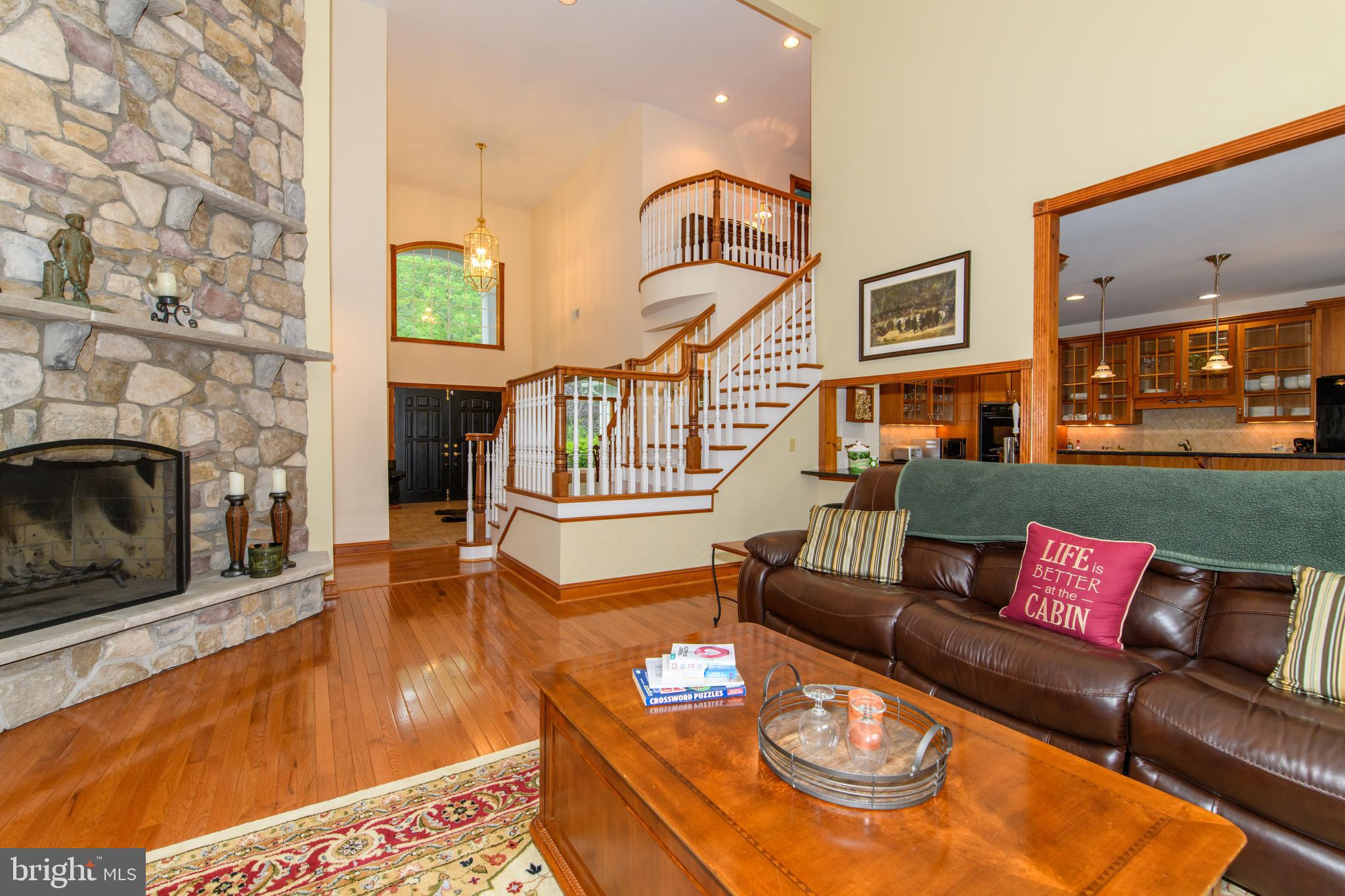 VILLAGE GREENS - Residential