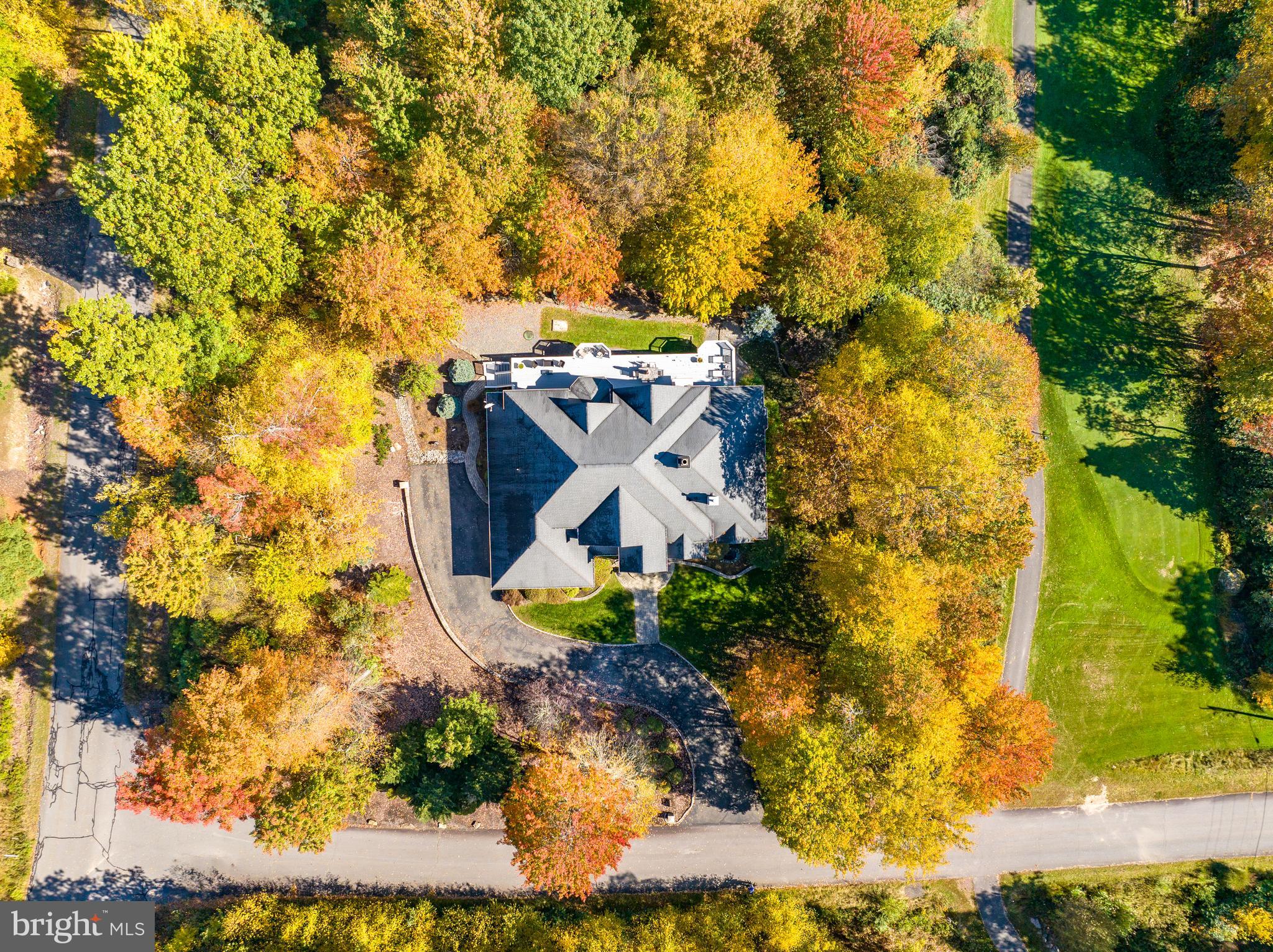 VILLAGE GREENS - Residential