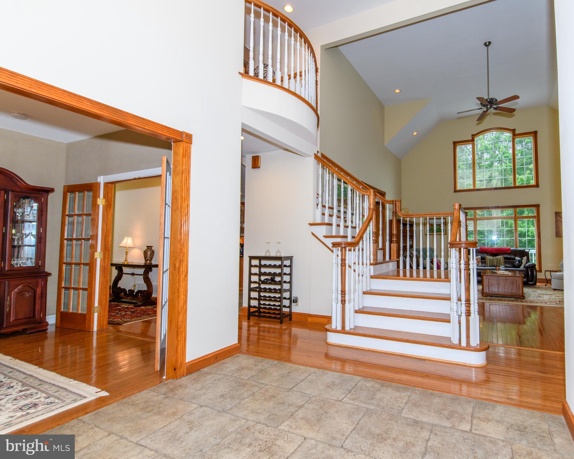 VILLAGE GREENS - Residential