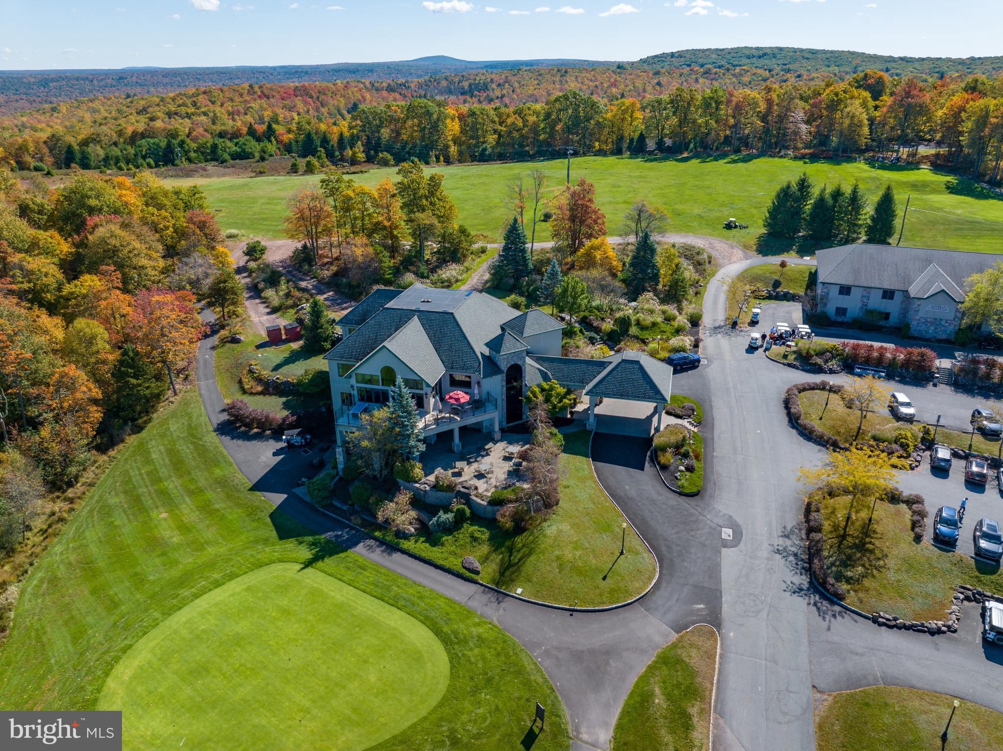 VILLAGE GREENS - Residential