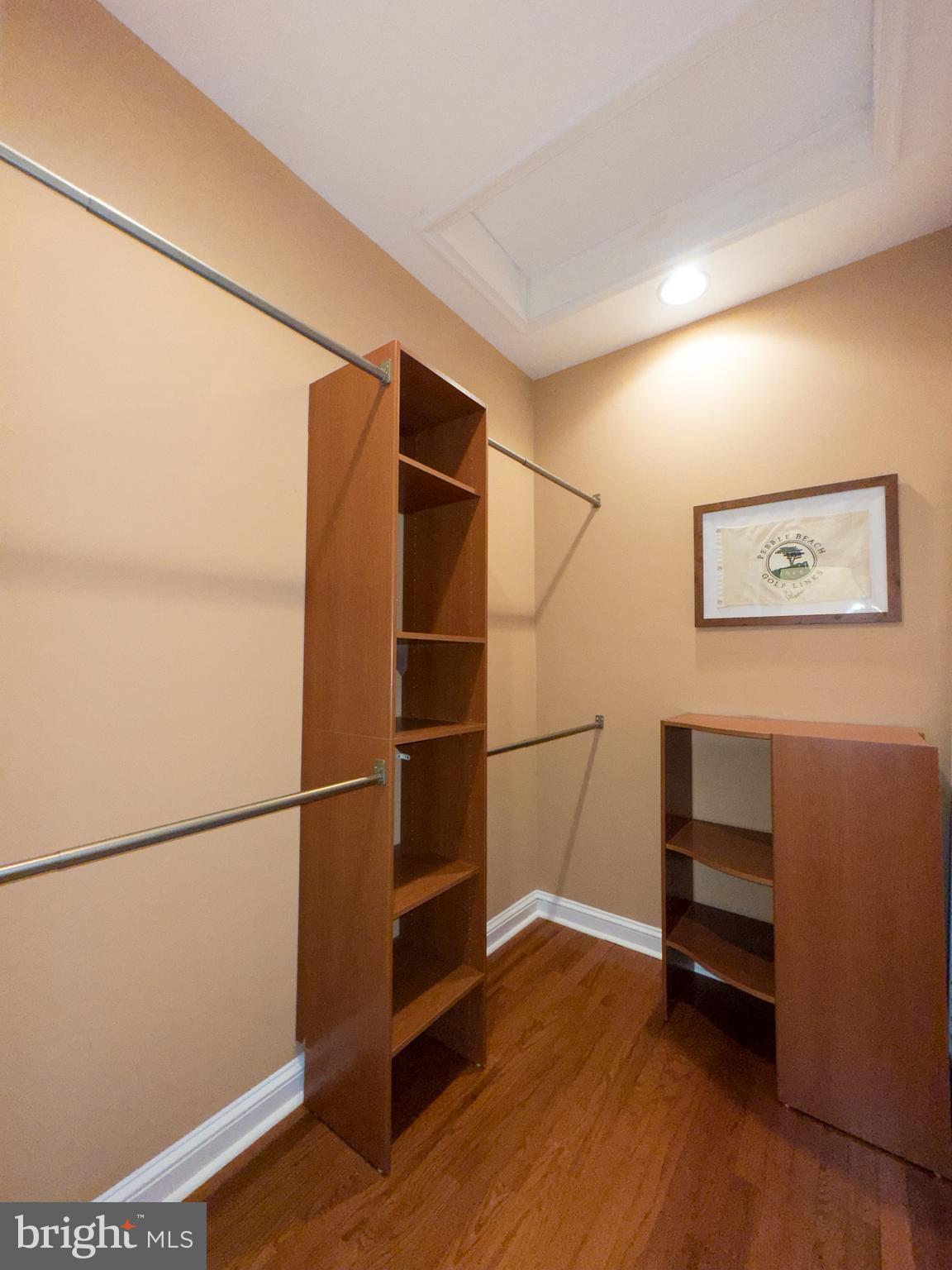 VILLAGE GREENS - Residential