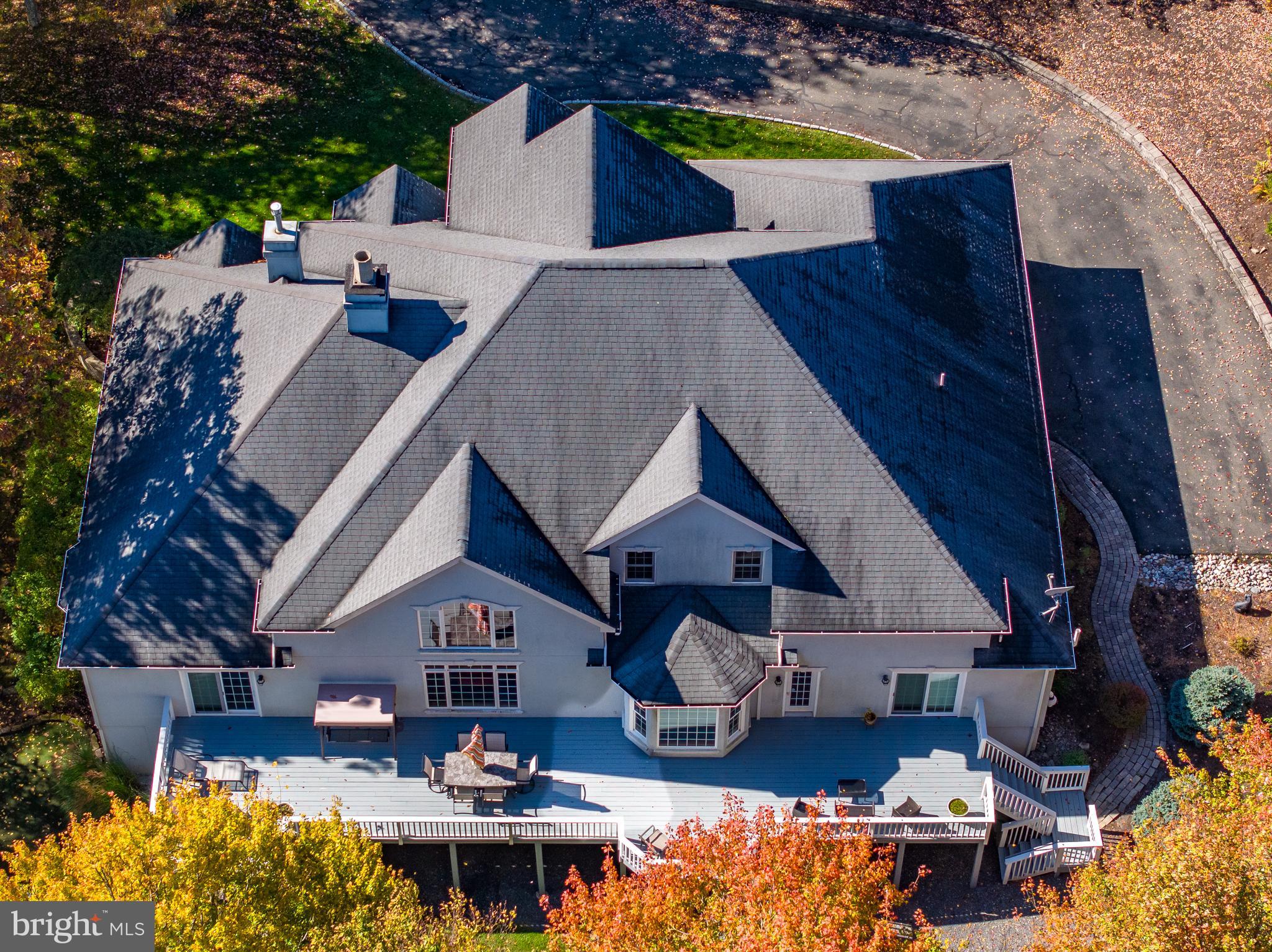 VILLAGE GREENS - Residential