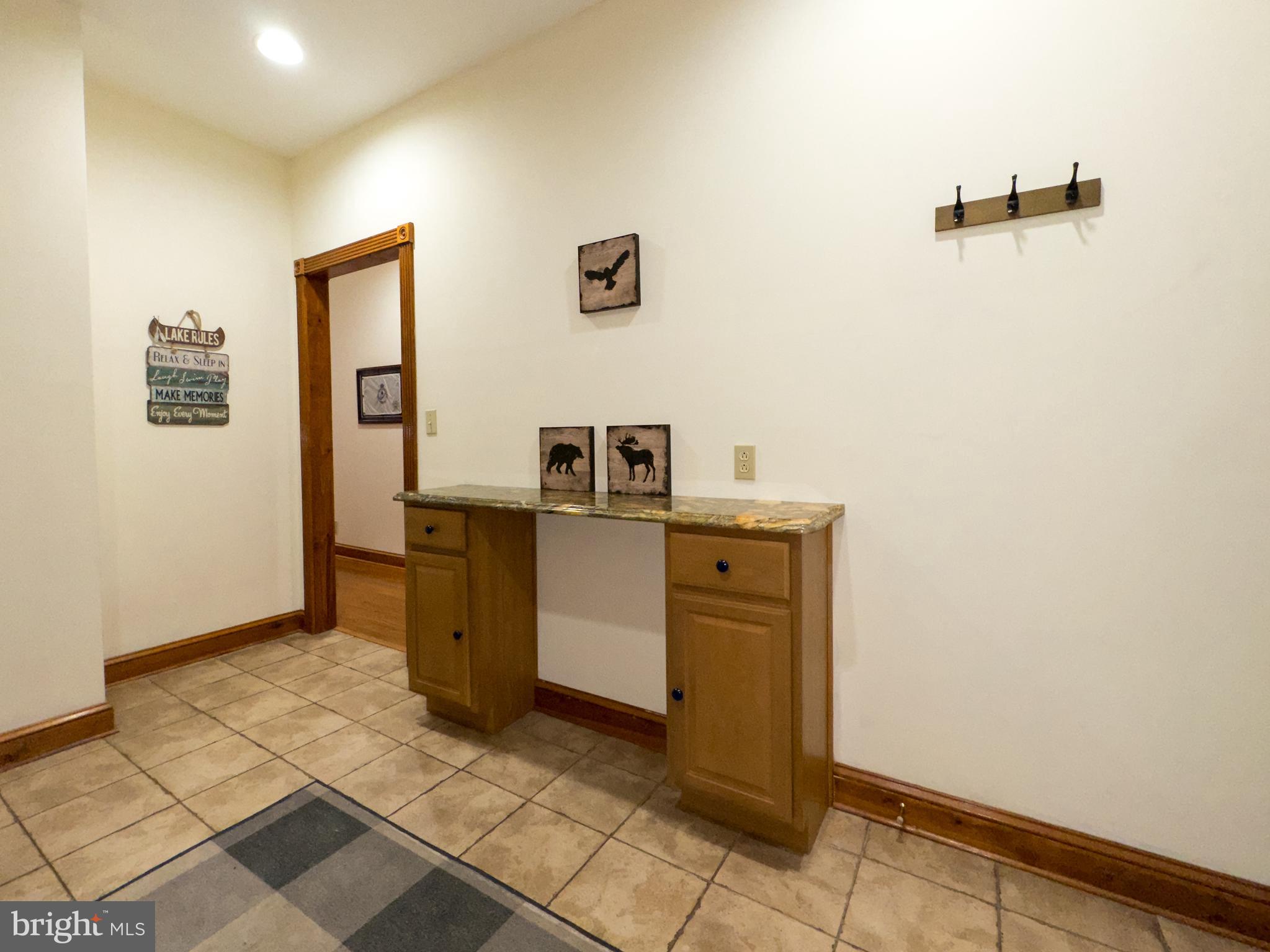 VILLAGE GREENS - Residential