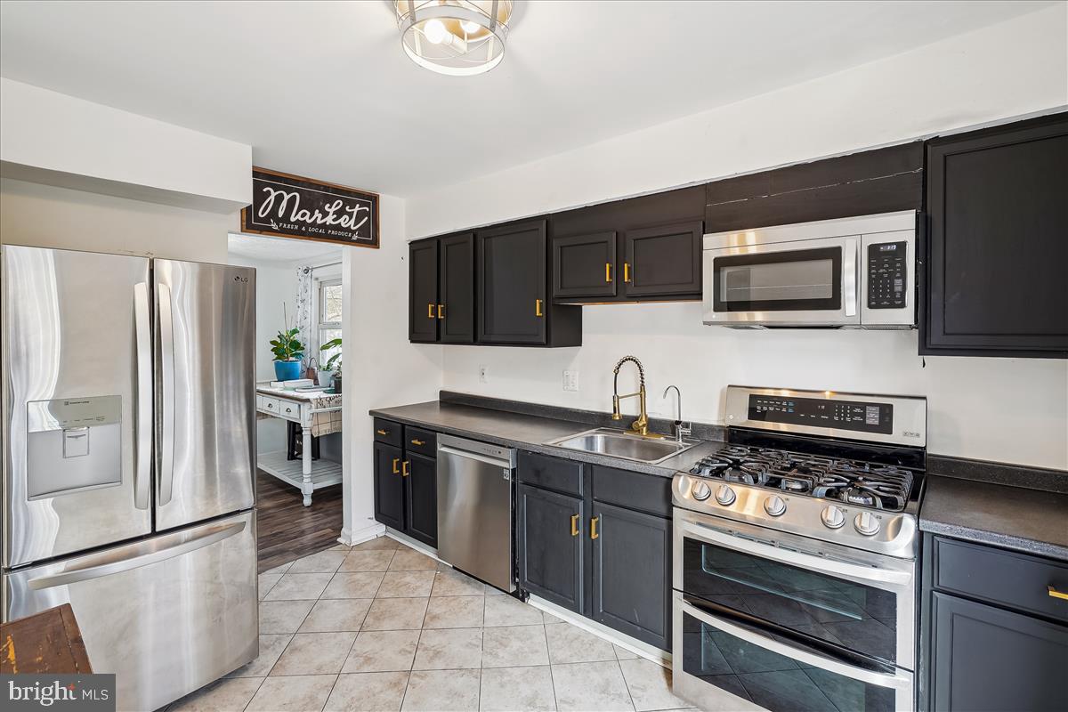 8347 IVY GLEN COURT