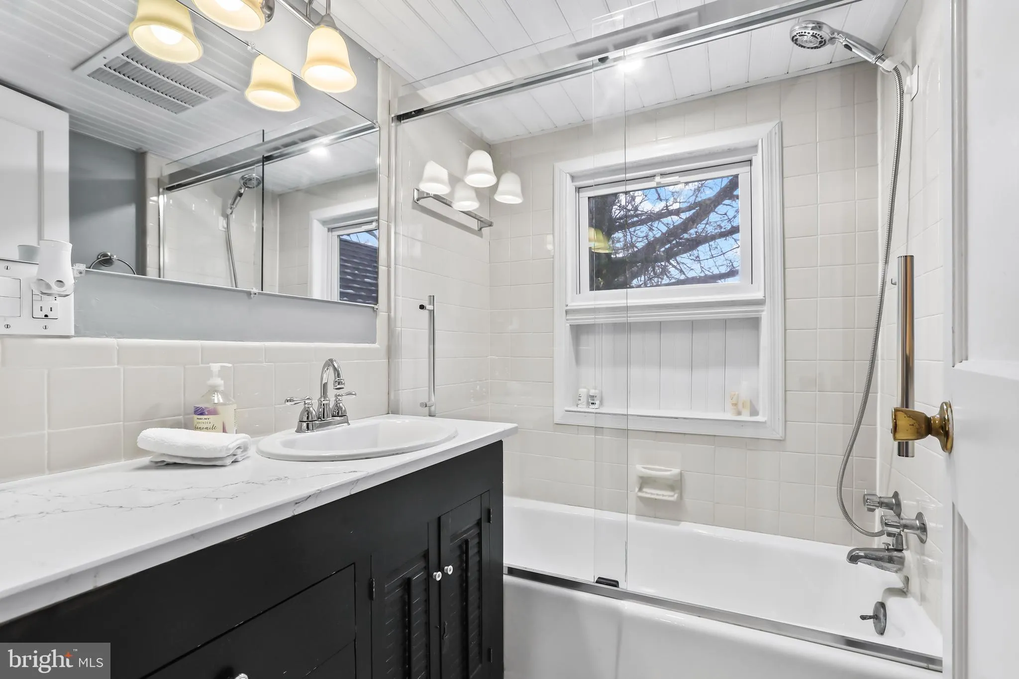 Princeton, New Jersey 08540, United States, 4 Bedrooms Bedrooms, ,3 BathroomsBathrooms,Residential,Active,1380