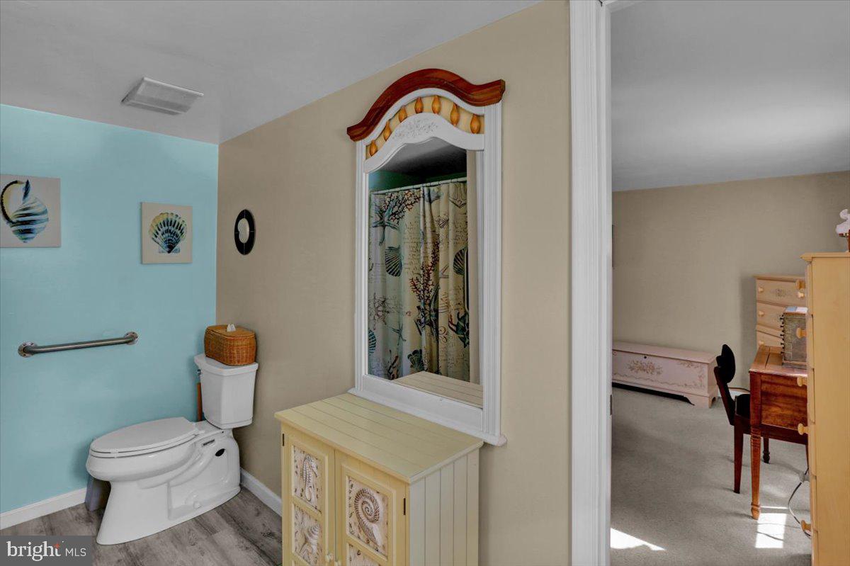 TEAL POINT - Residential