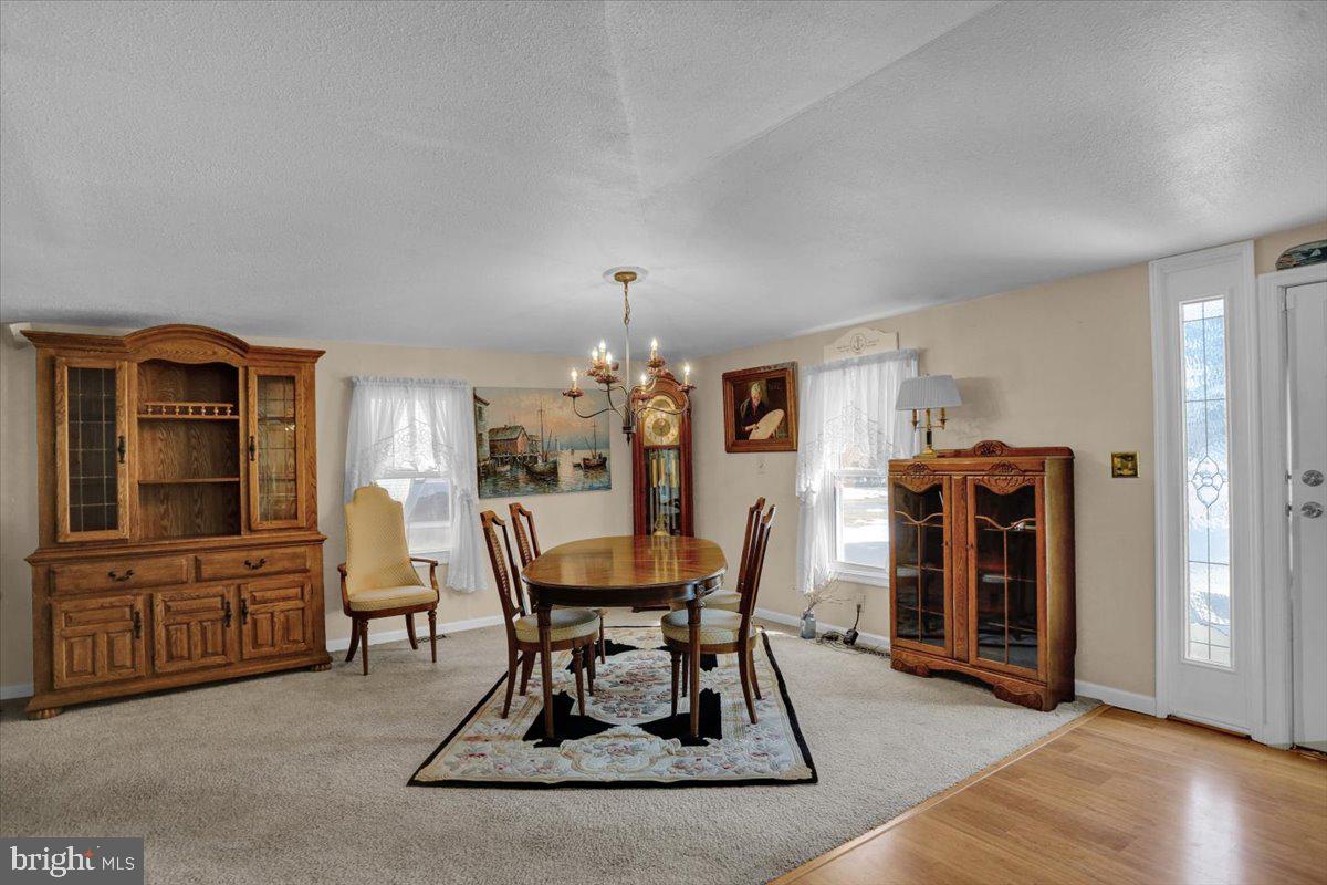 TEAL POINT - Residential