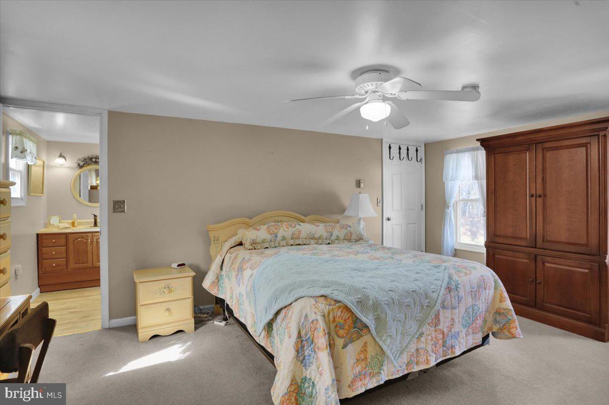 TEAL POINT - Residential