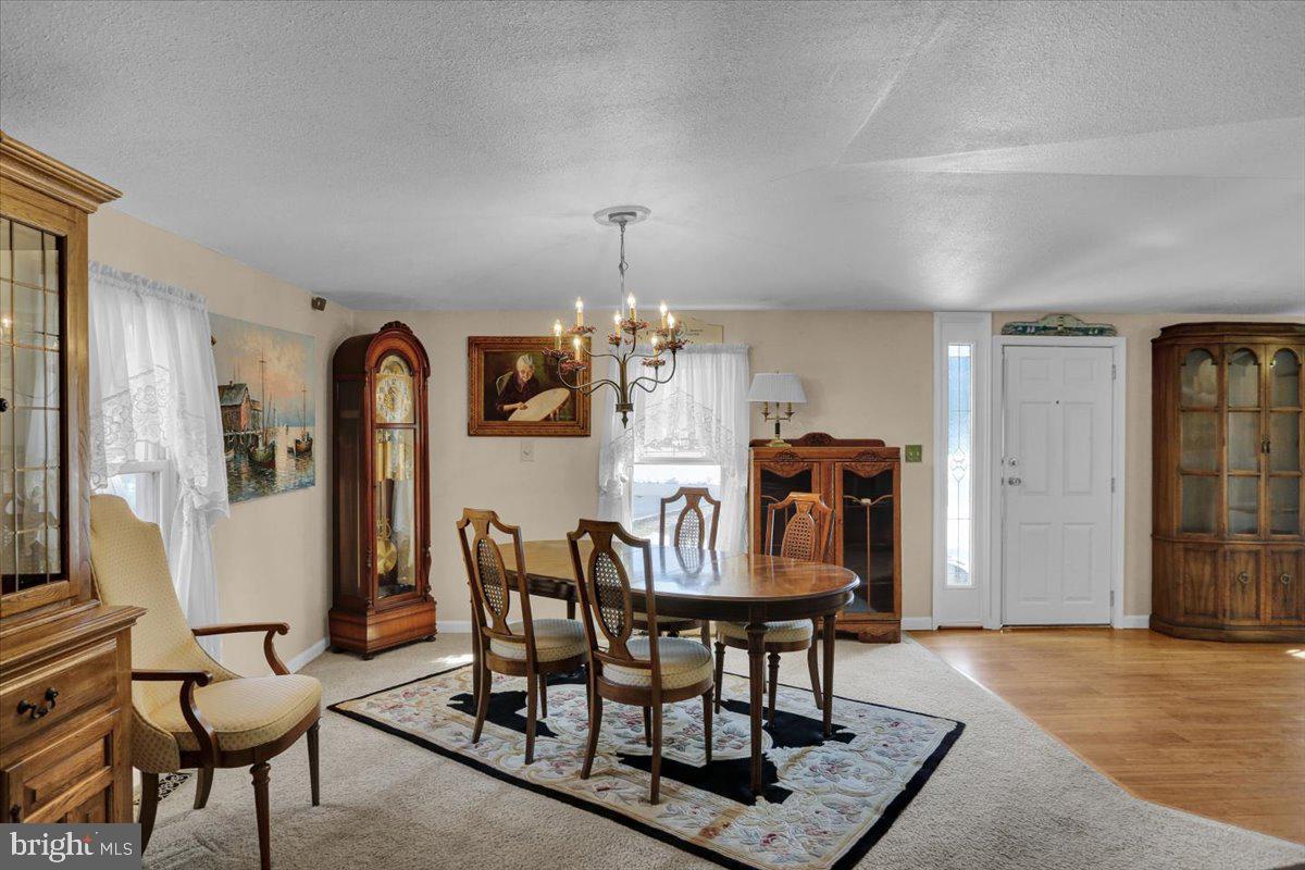 TEAL POINT - Residential