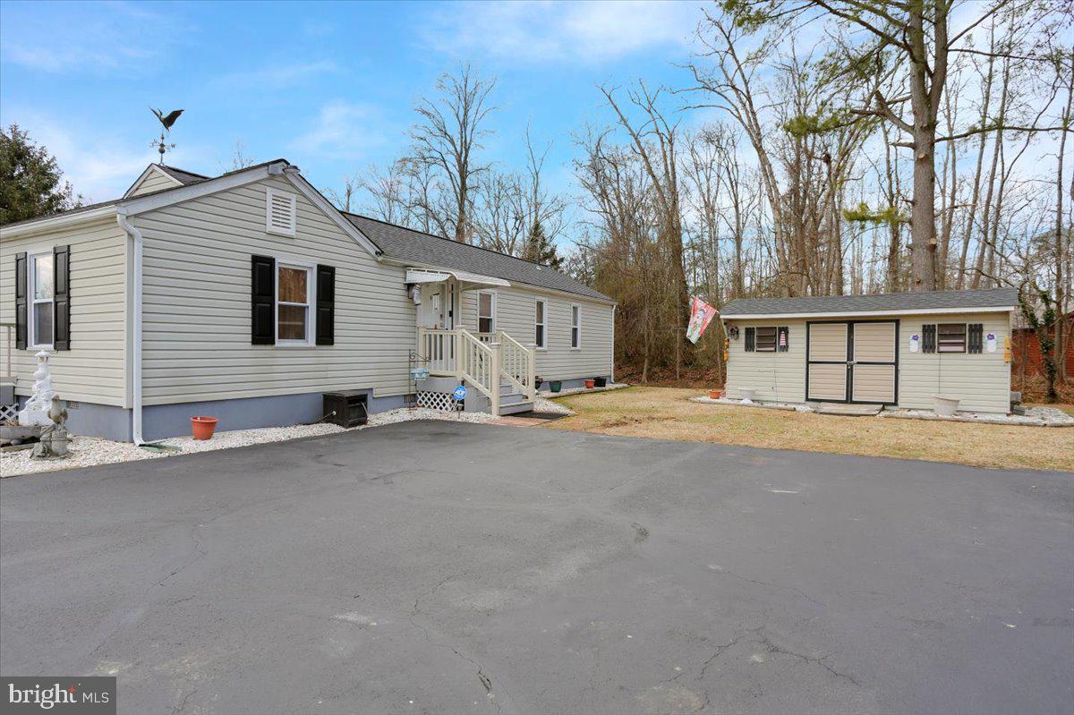 TEAL POINT - Residential