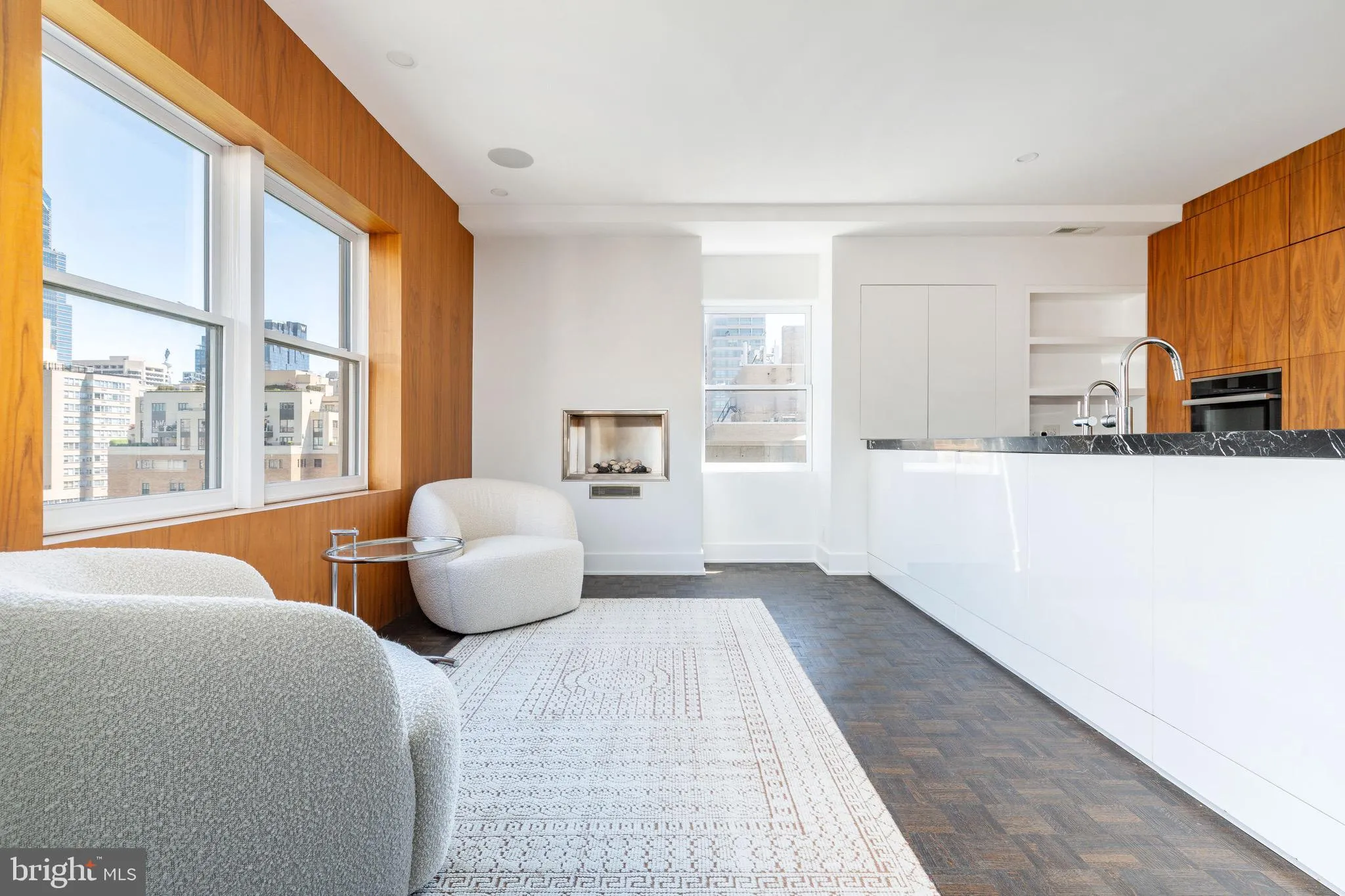 Philadelphia, Pennsylvania 19103, United States, 2 Bedrooms Bedrooms, ,2 BathroomsBathrooms,Residential,Active,151563