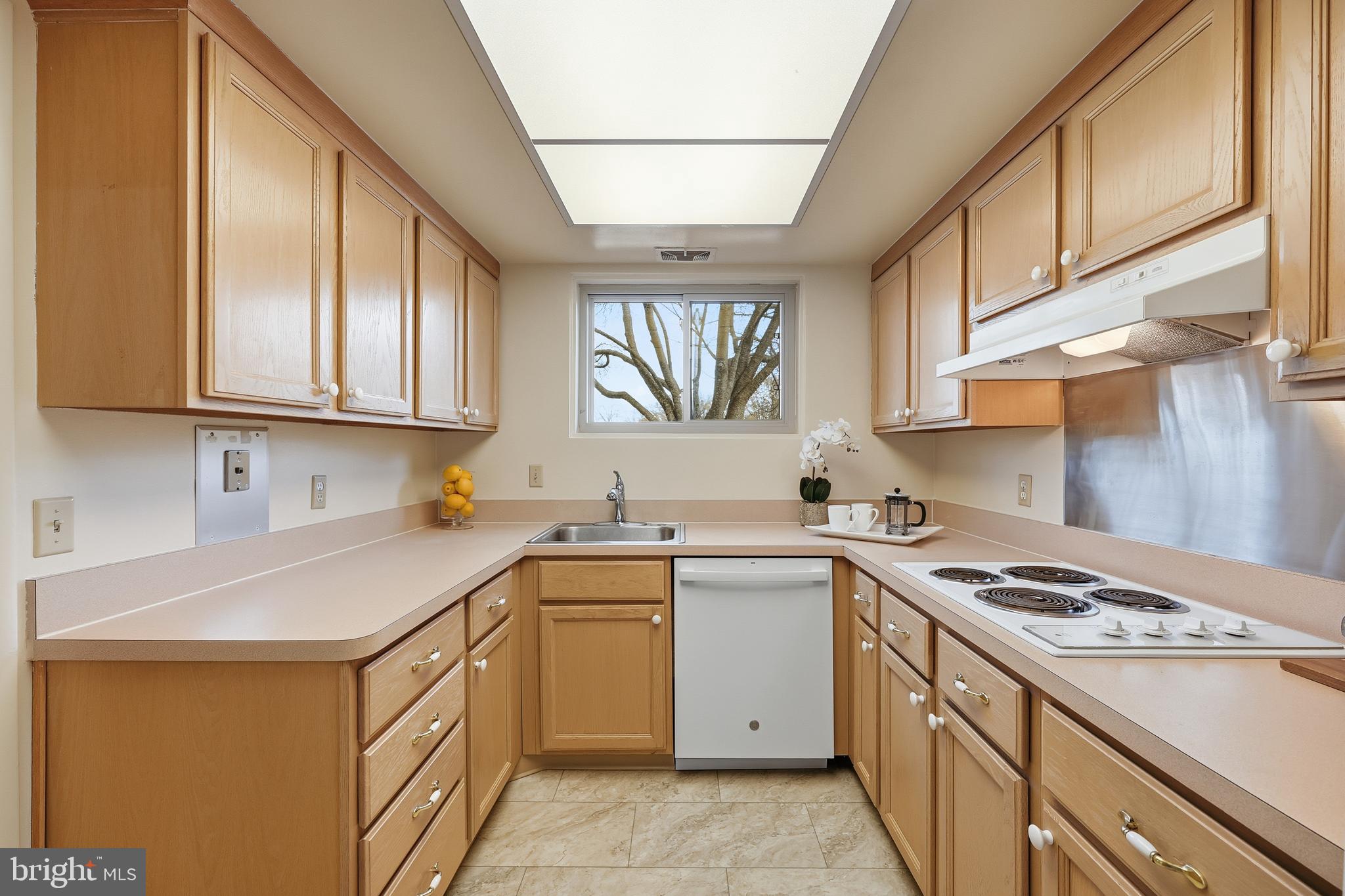 3388 CHISWICK COURT 49-A