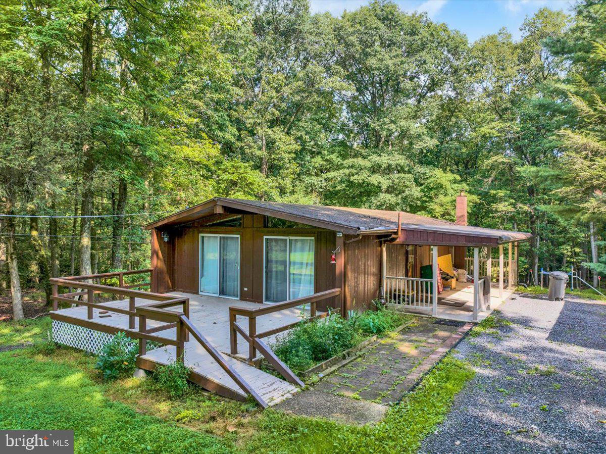 2097 RUNNING DEER DRIVE