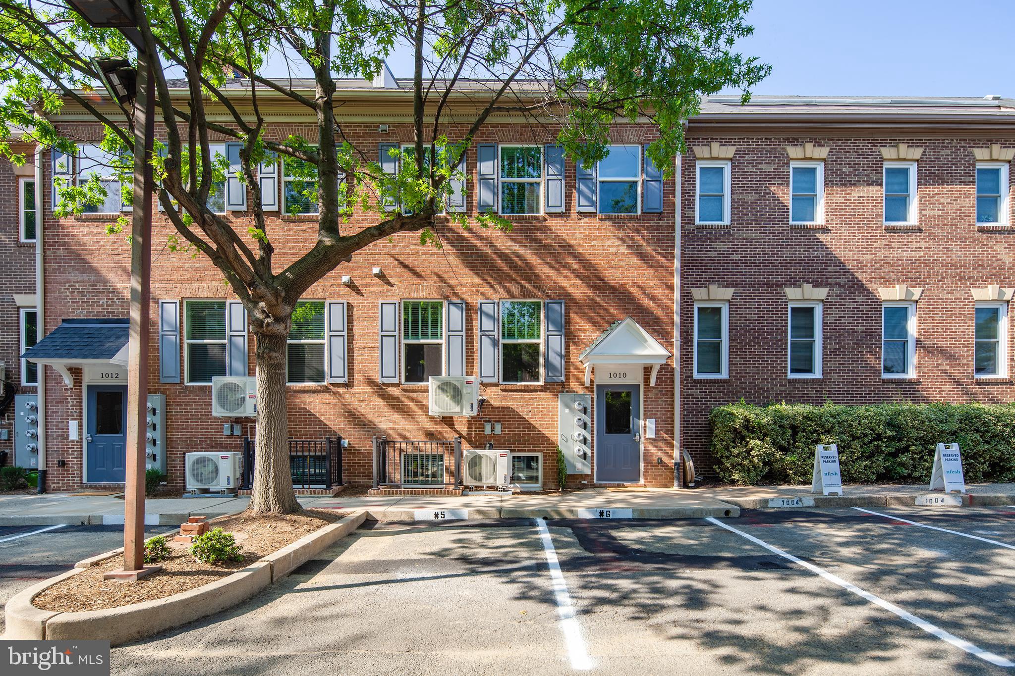 OLD TOWN ALEXANDRIA - Residential Lease