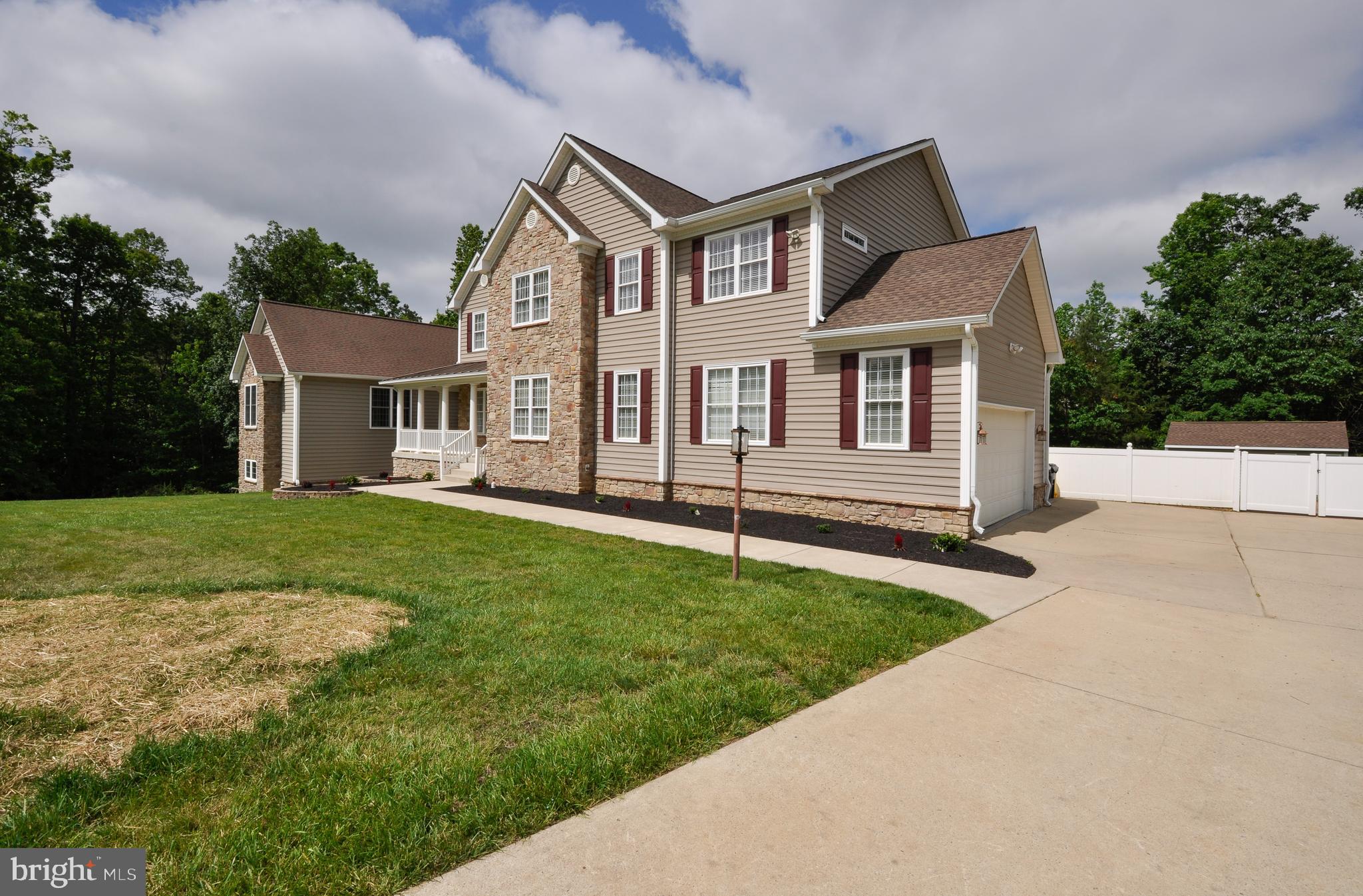 THE TRAILS - Residential