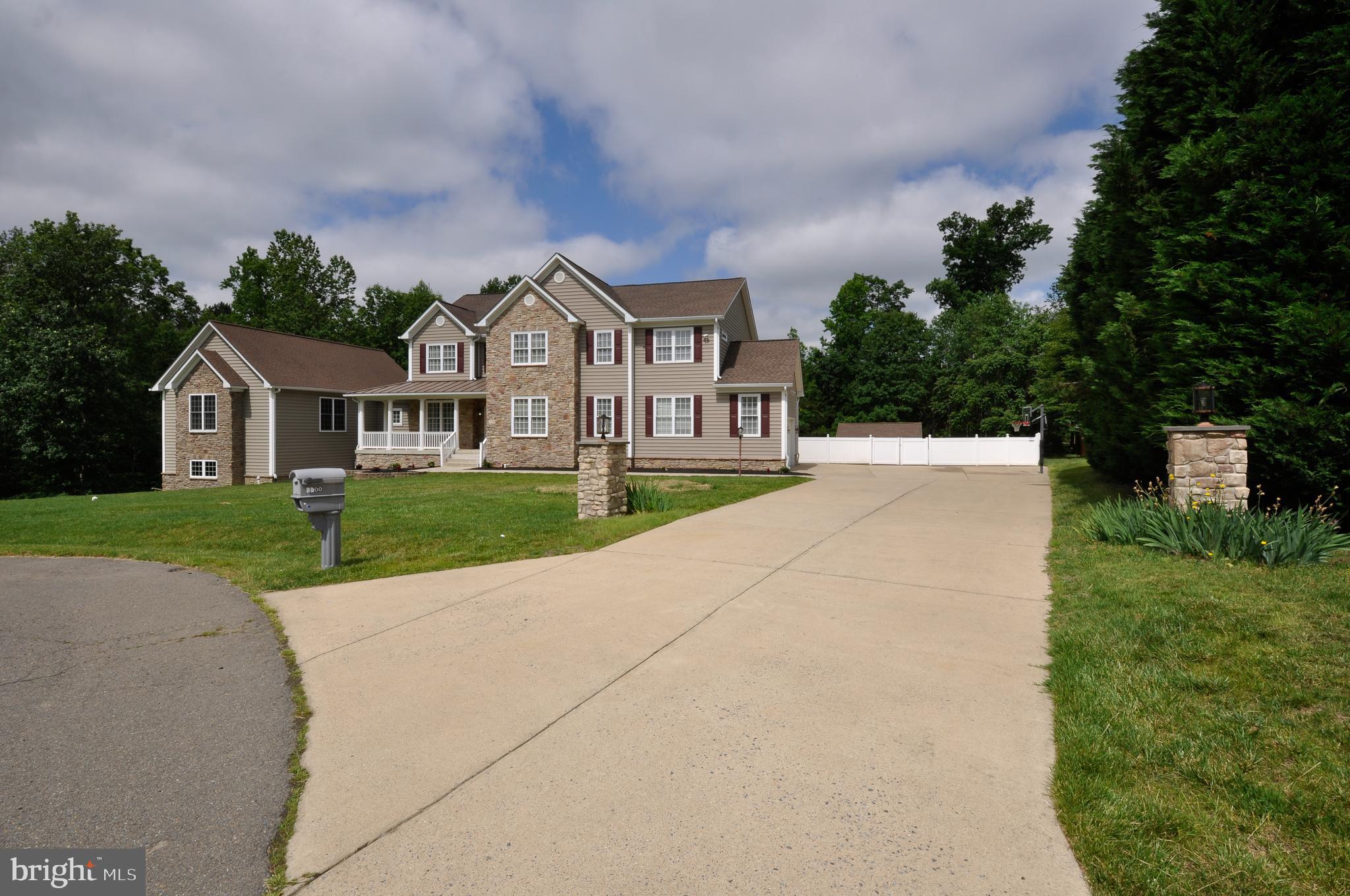 THE TRAILS - Residential